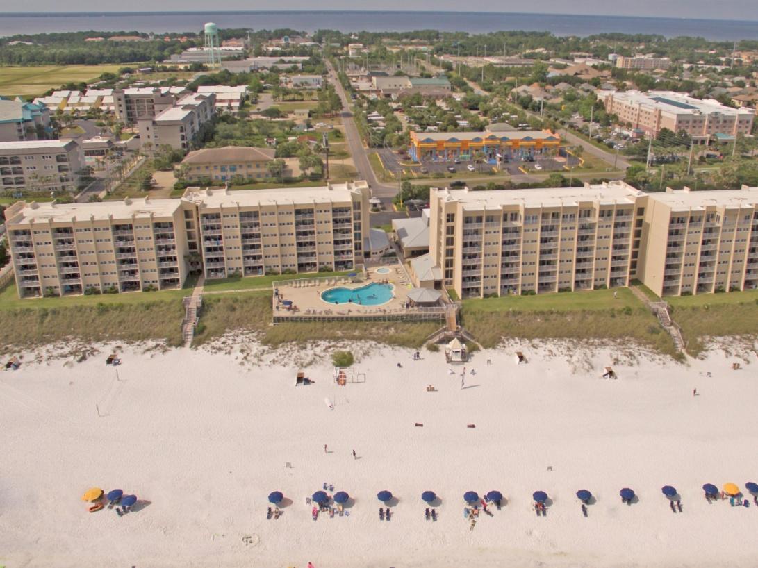 BEACH HOUSE CONDO PH 2 - Residential