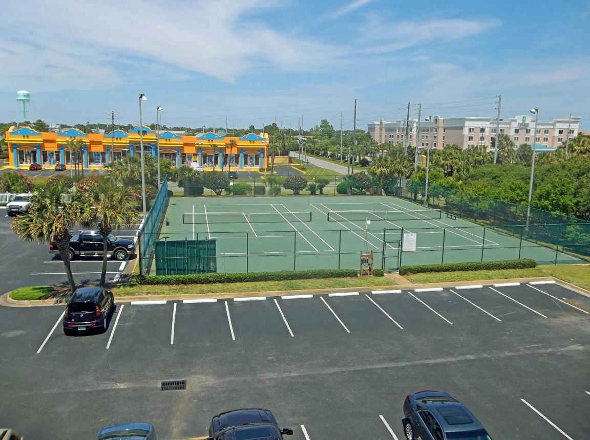 BEACH HOUSE CONDO PH 2 - Residential