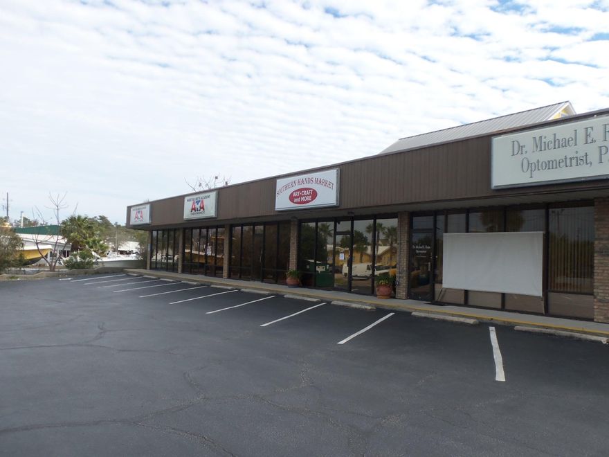 Fabulous location at the West end of Destin!! Norred Plaza is located right on Hwy 98/Harbor Blvd and just a mile from the Destin bridge. The 1280sf space has been a spacious open area for office/retail space plus an additional room for storage and a half bath. This building sits perpendicular to Hwy 98. Additional monthly water/sewer/trash charge of $100