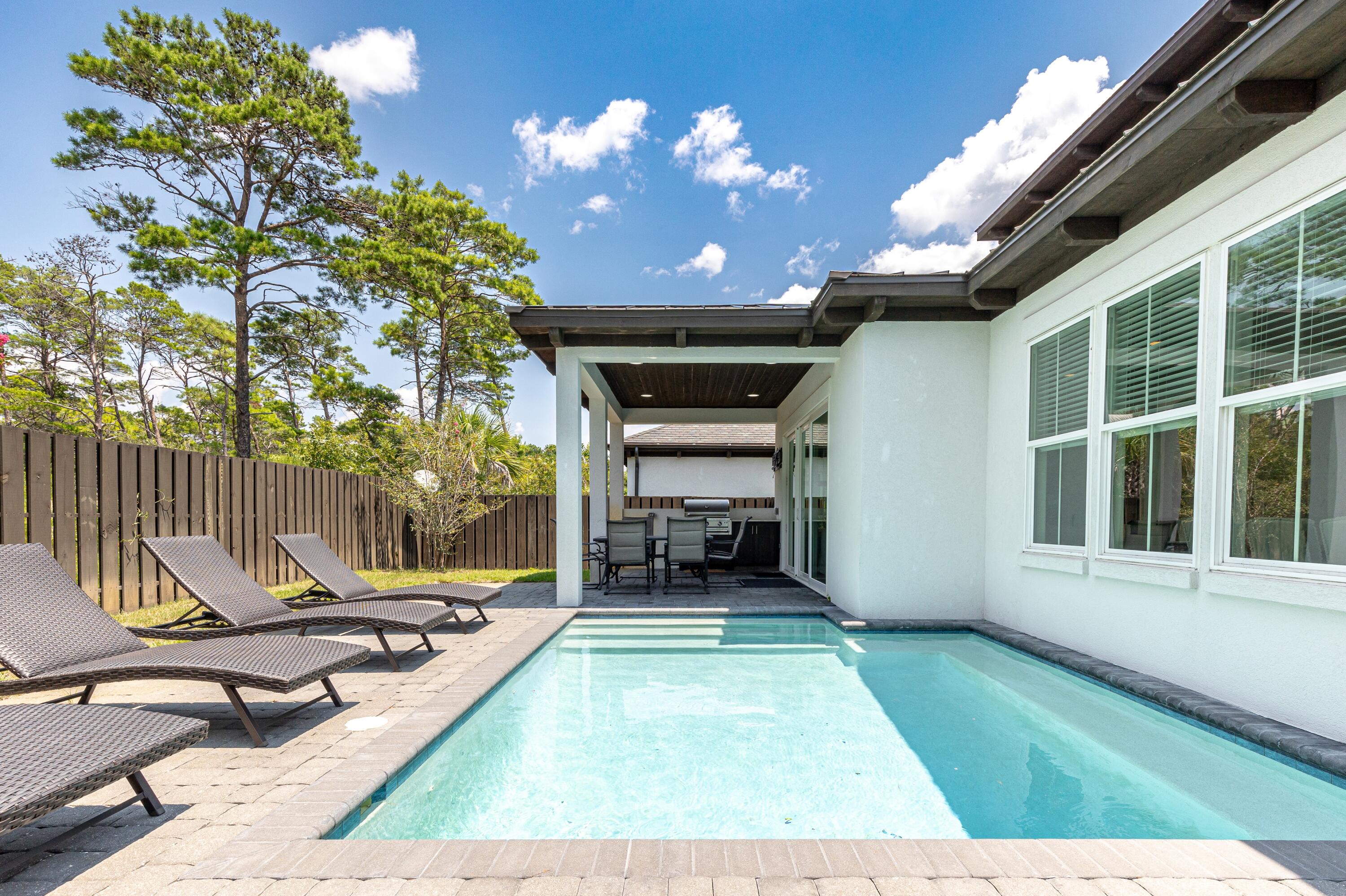 SANTA ROSA RETREAT - Residential