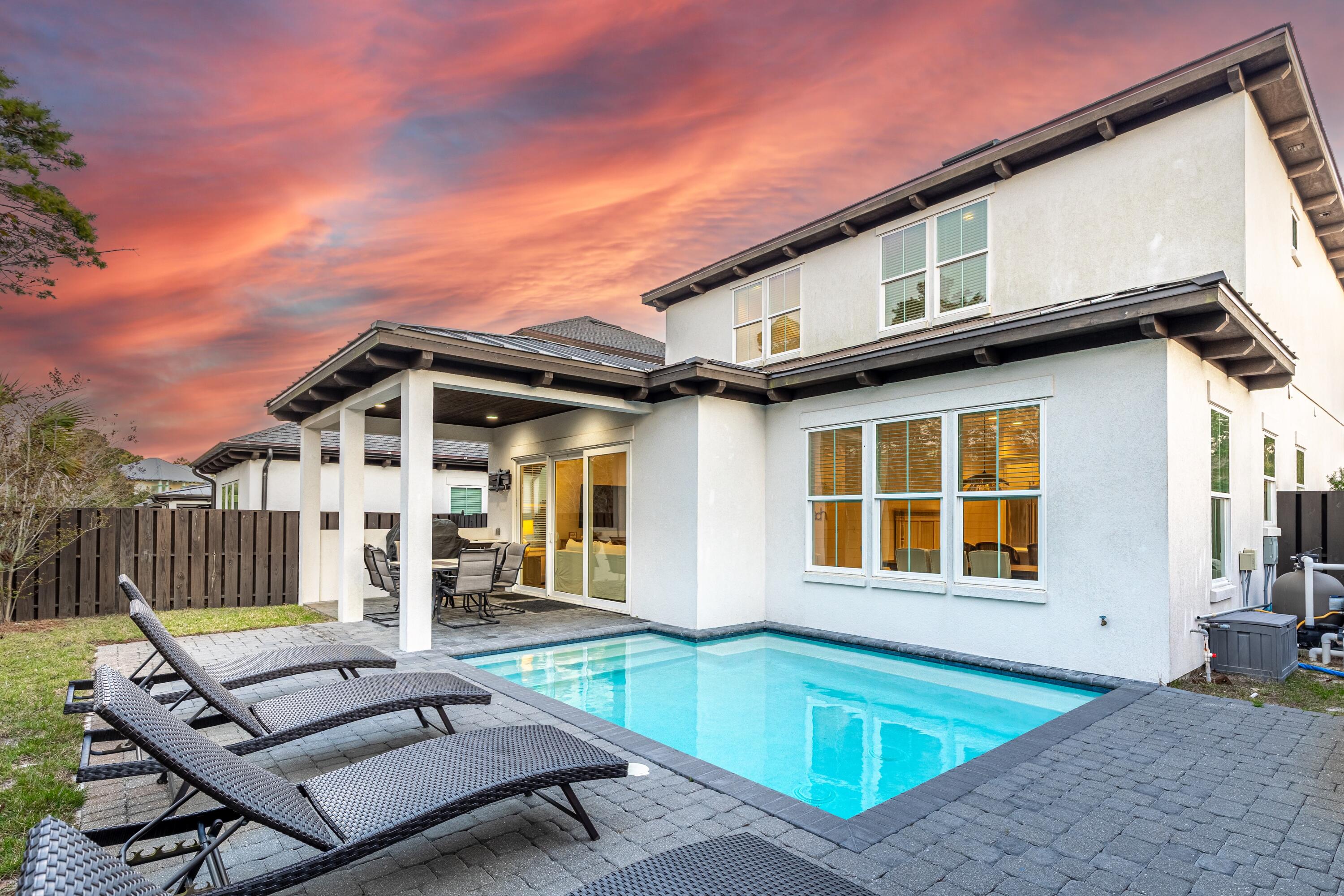 SANTA ROSA RETREAT - Residential