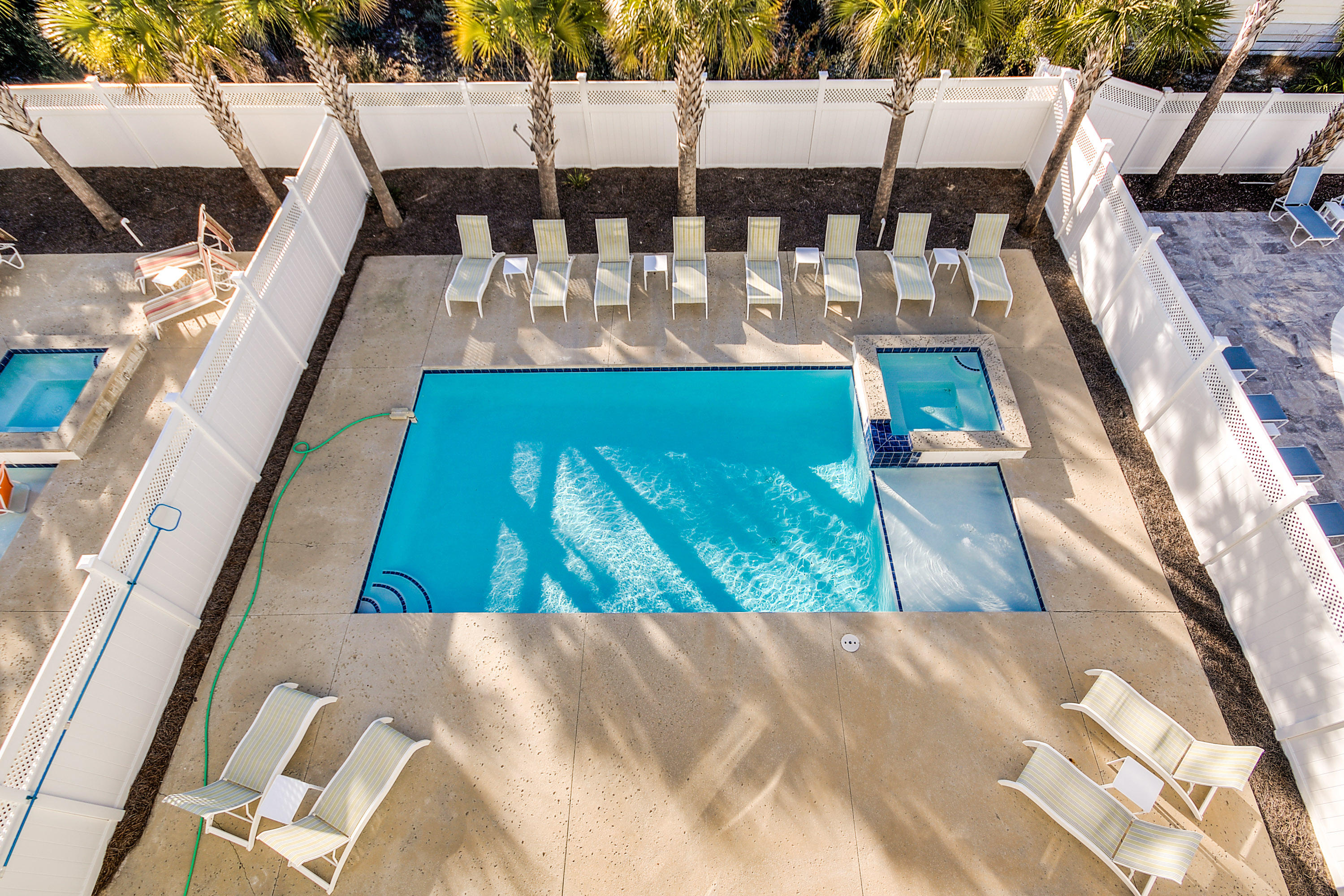 GULF SHORE MANOR - Residential