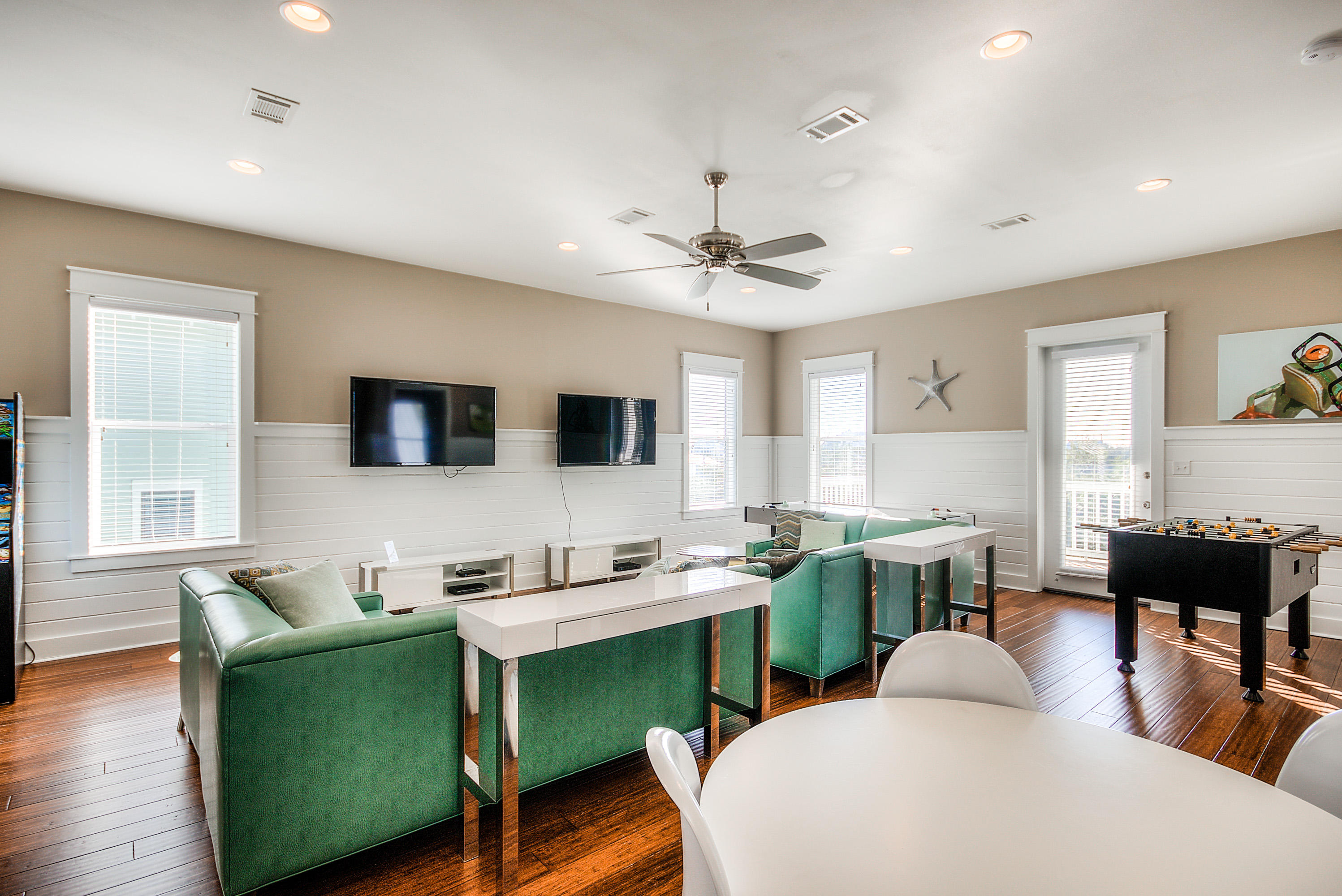 GULF SHORE MANOR - Residential