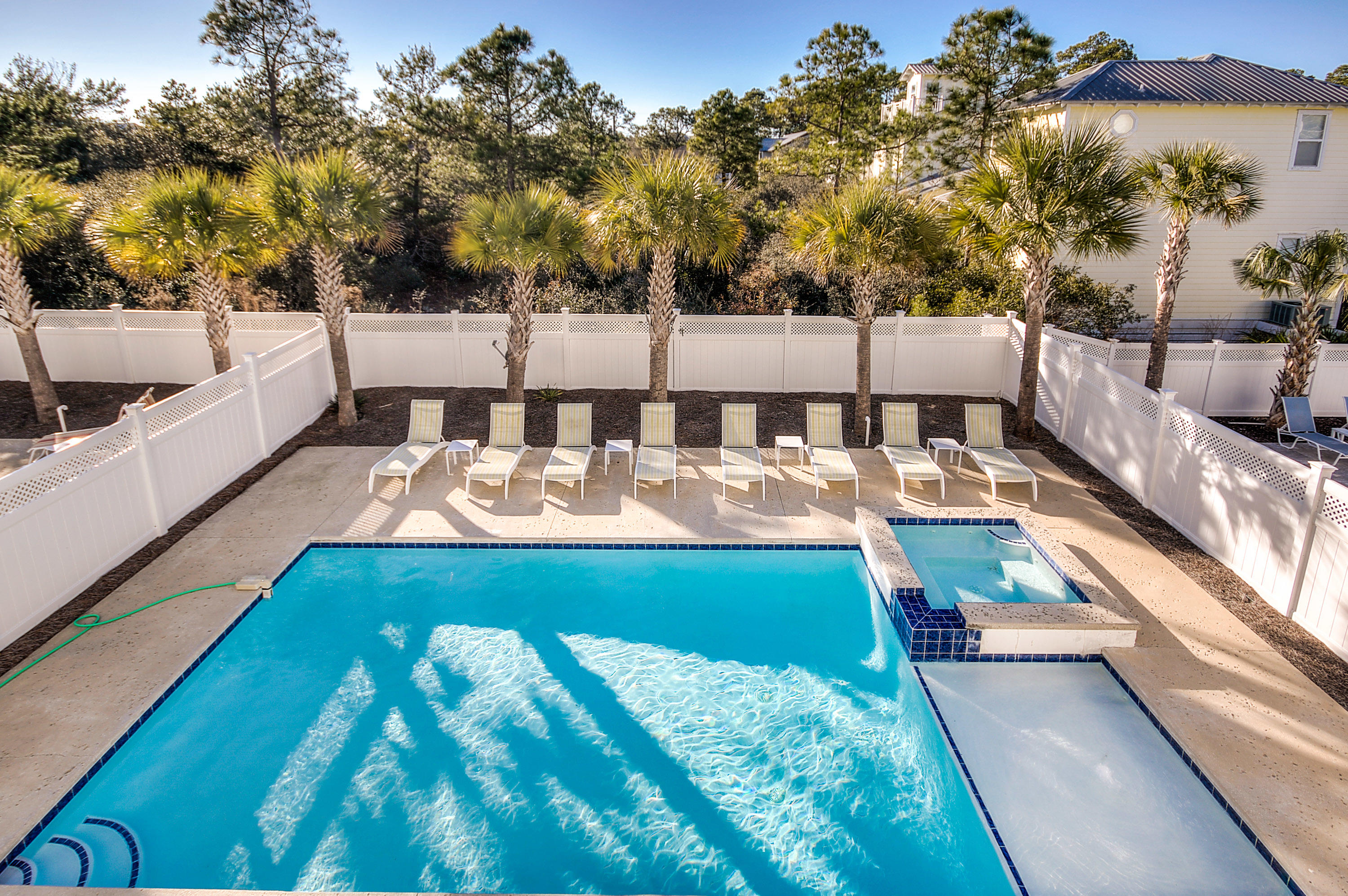 GULF SHORE MANOR - Residential