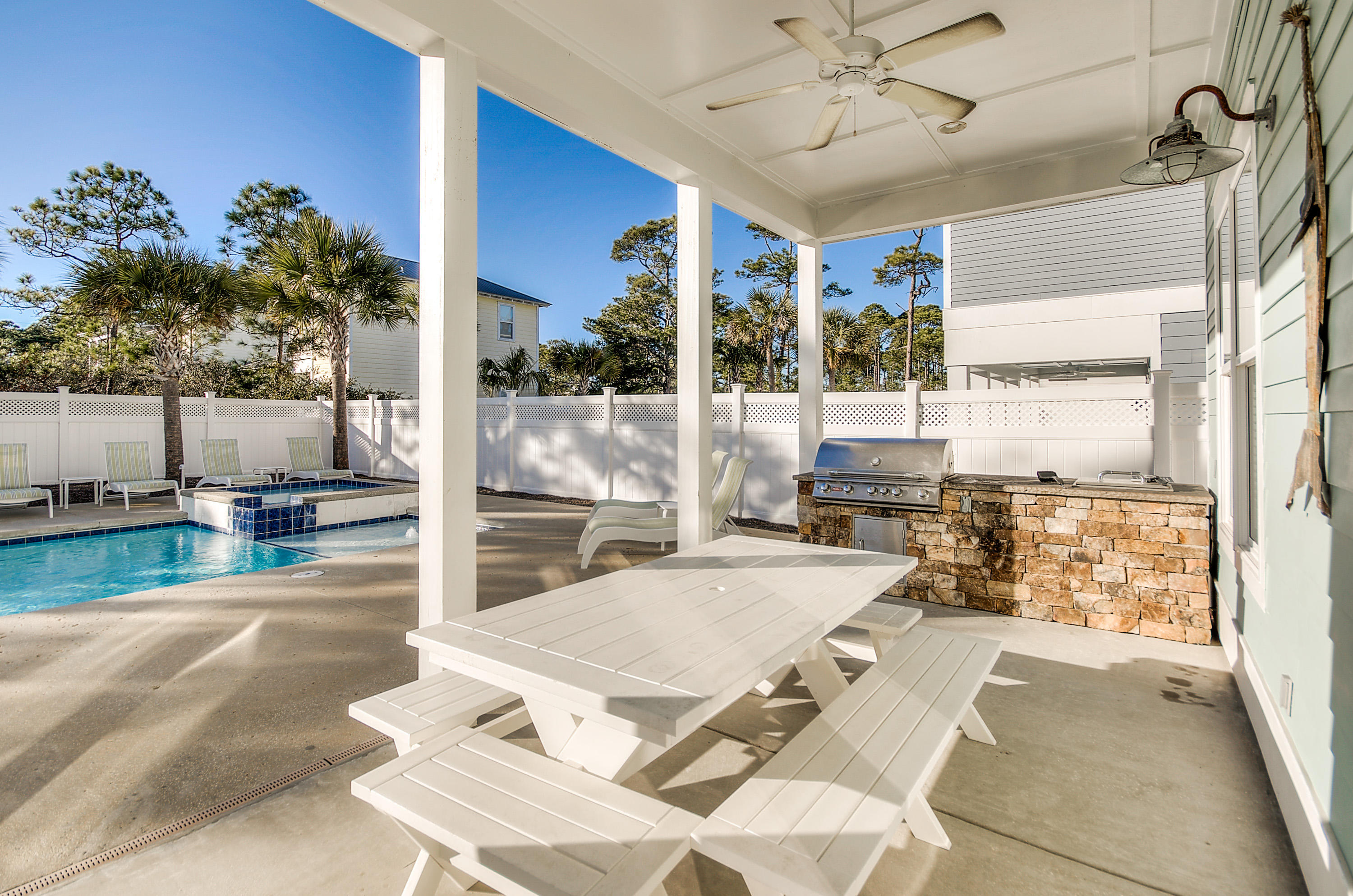 GULF SHORE MANOR - Residential