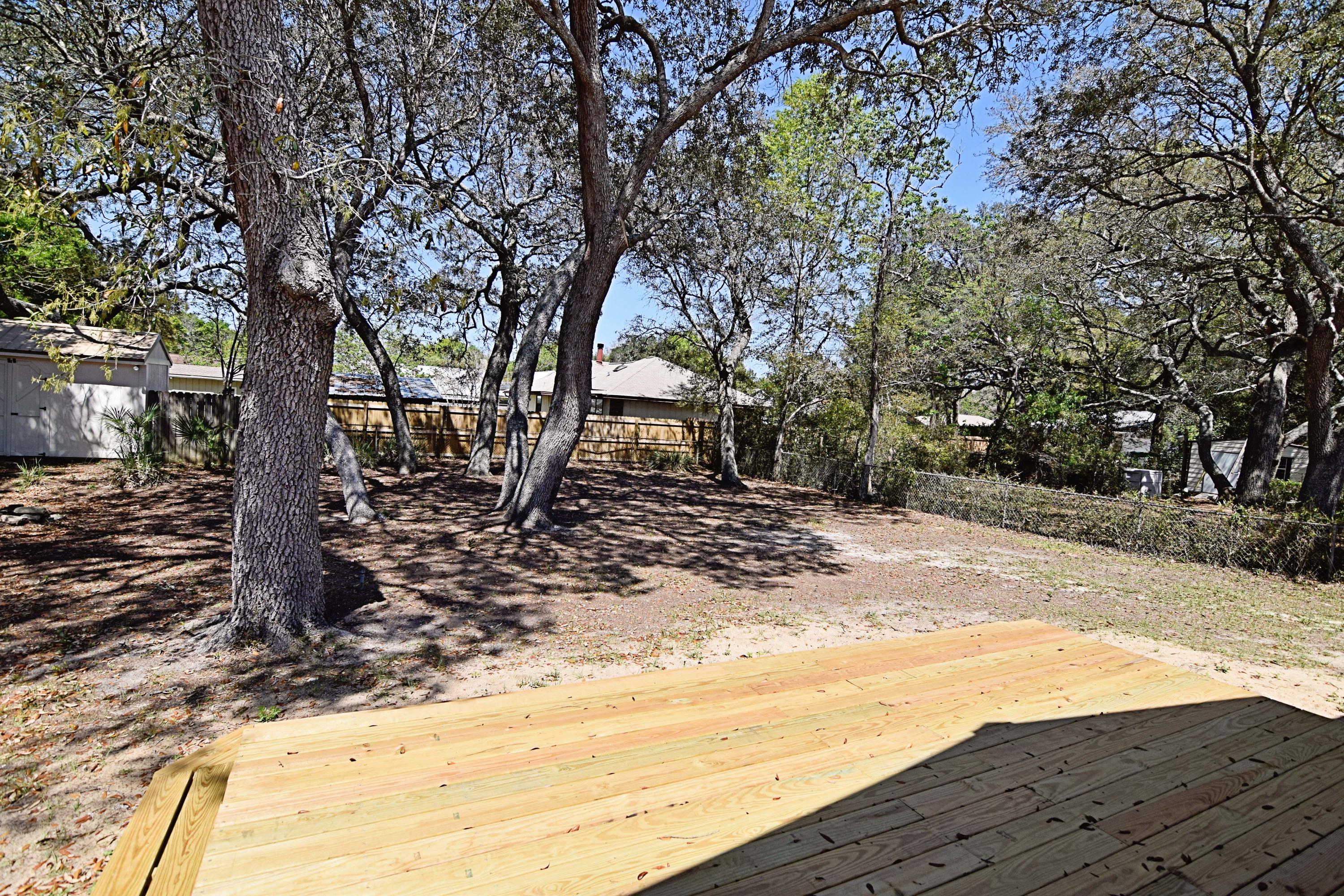 PINECREST HILLS - Residential Lease