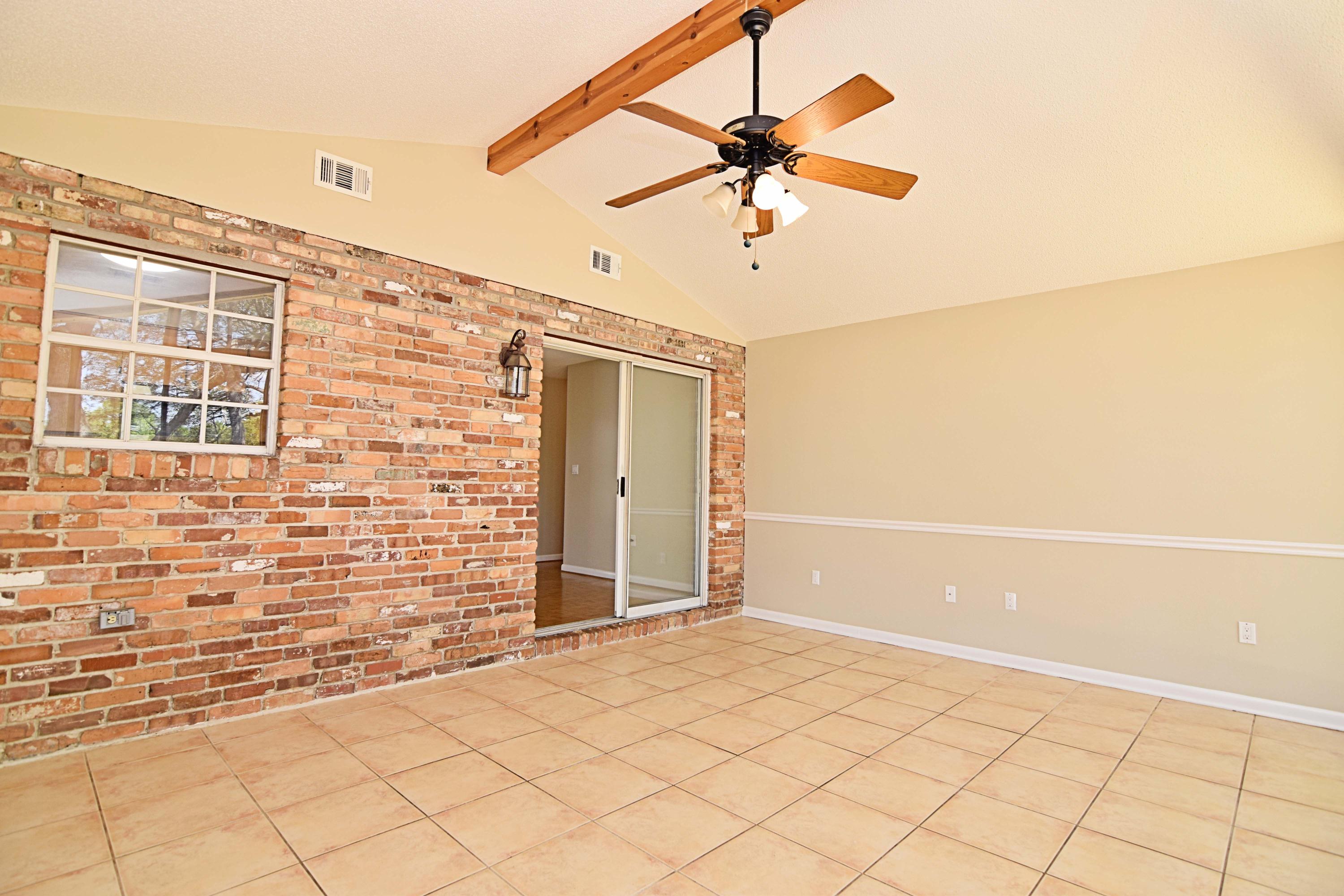 PINECREST HILLS - Residential Lease