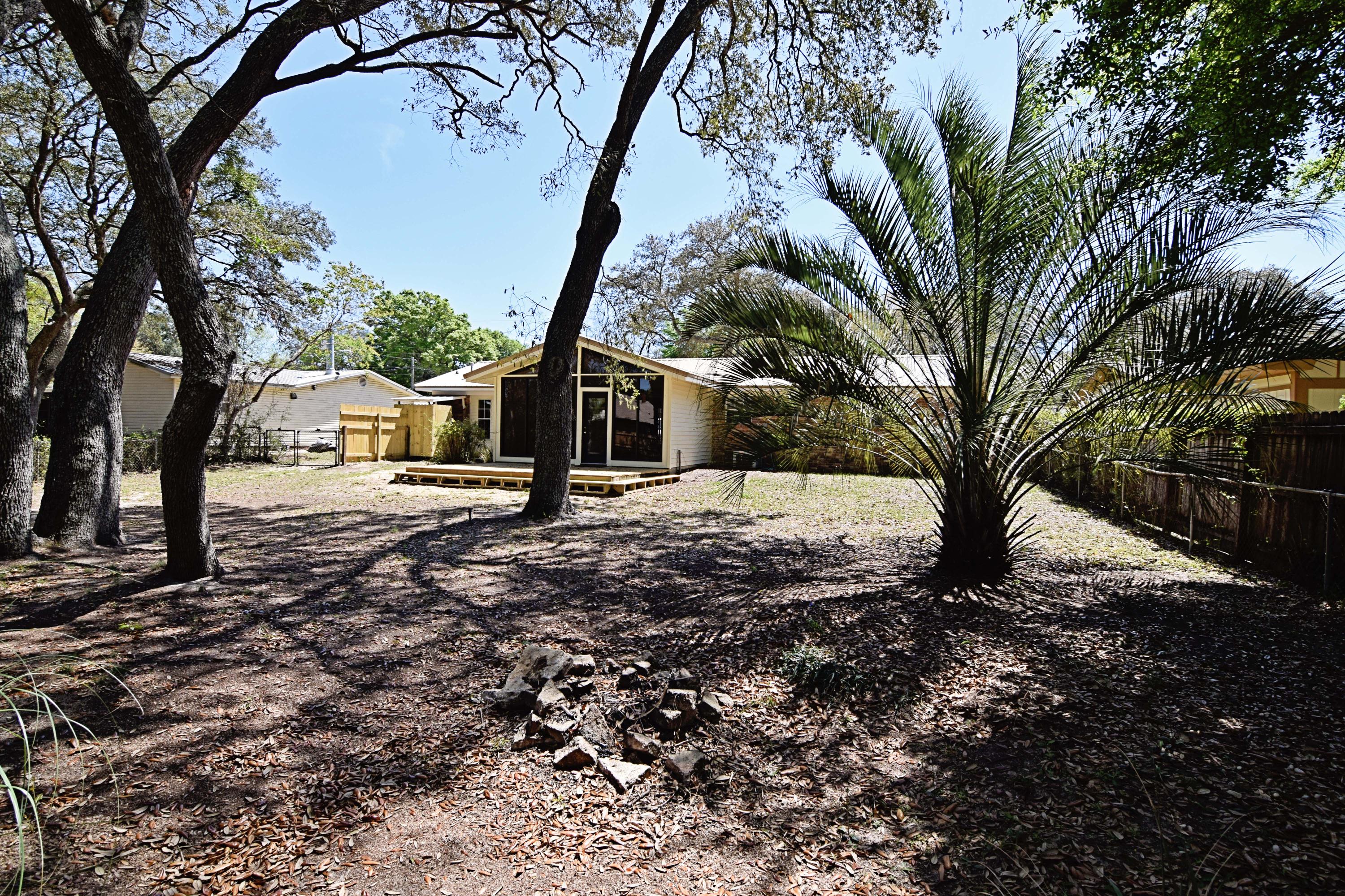 PINECREST HILLS - Residential Lease