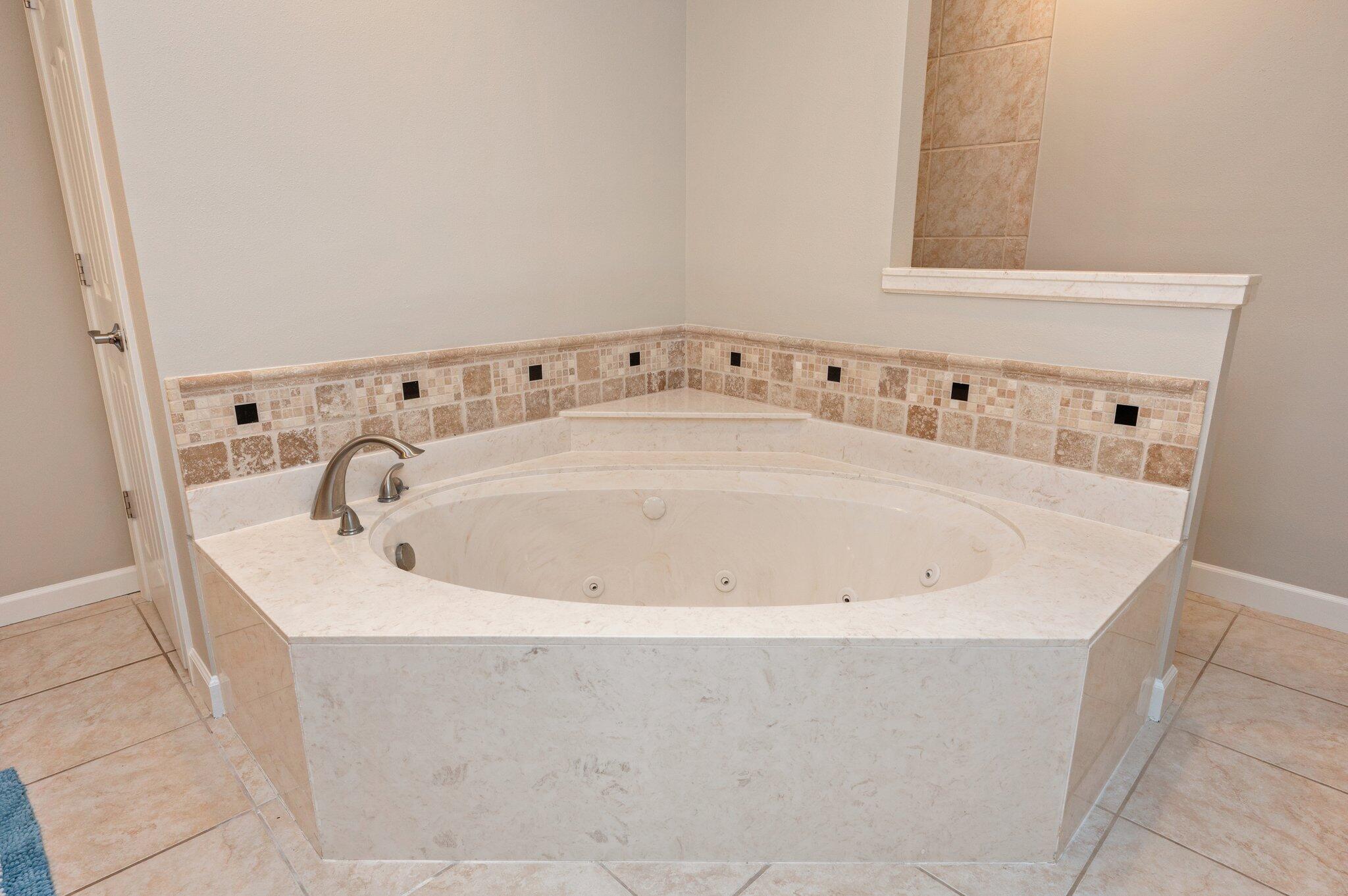 VALPARAISO PINECREST 6 - Residential