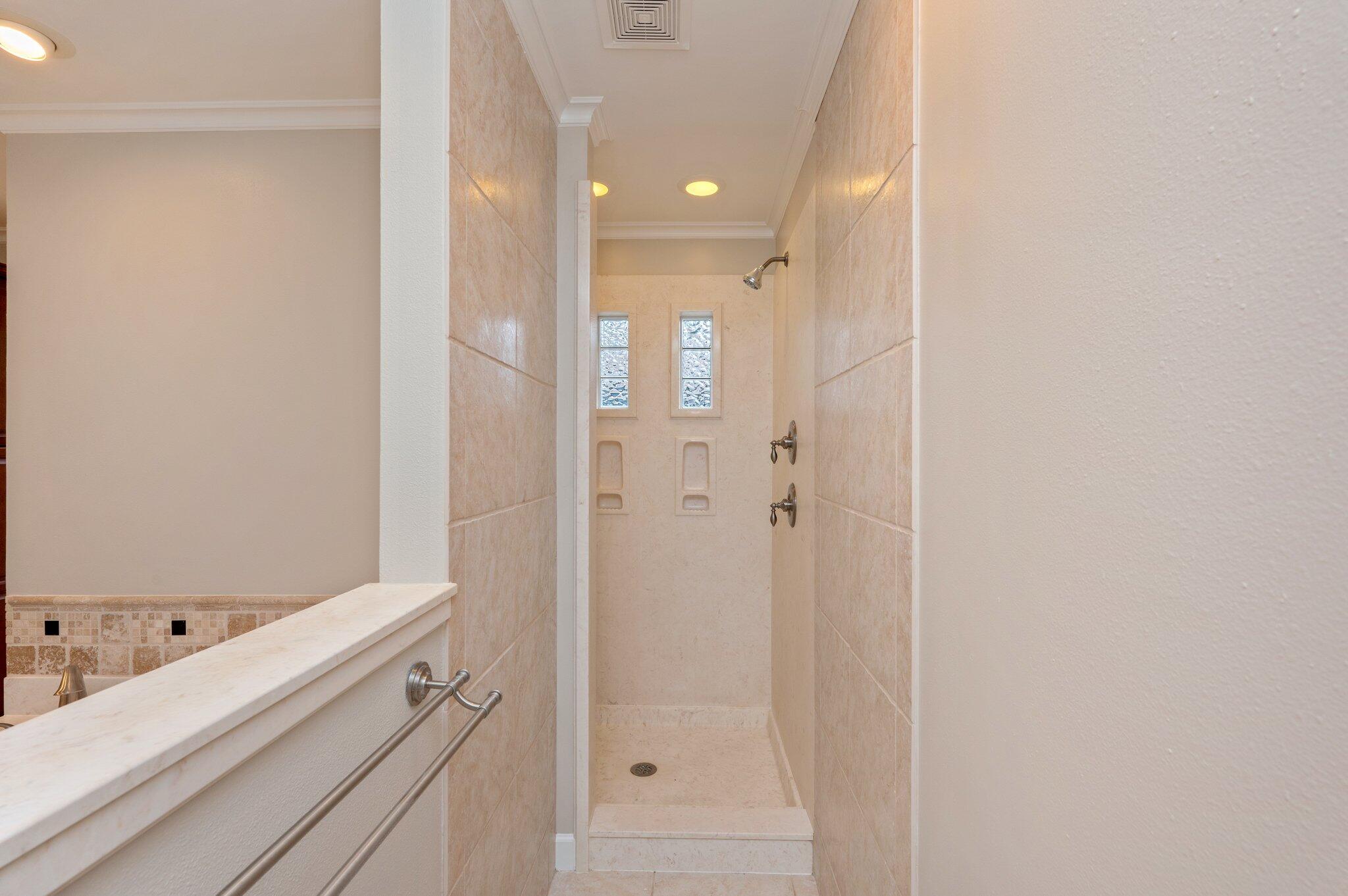 VALPARAISO PINECREST 6 - Residential