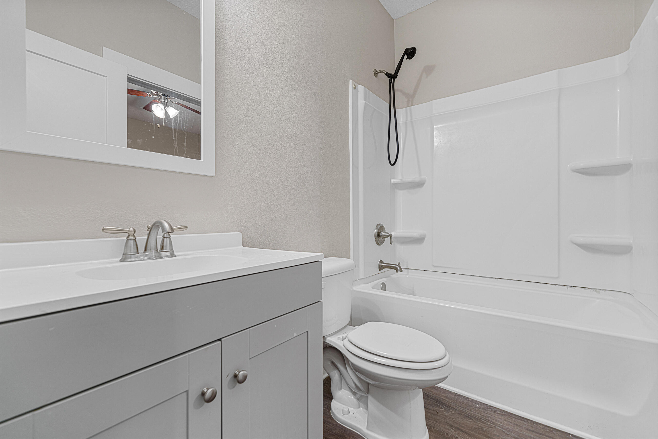 VERANDAS AT FREEPORT - Residential Lease