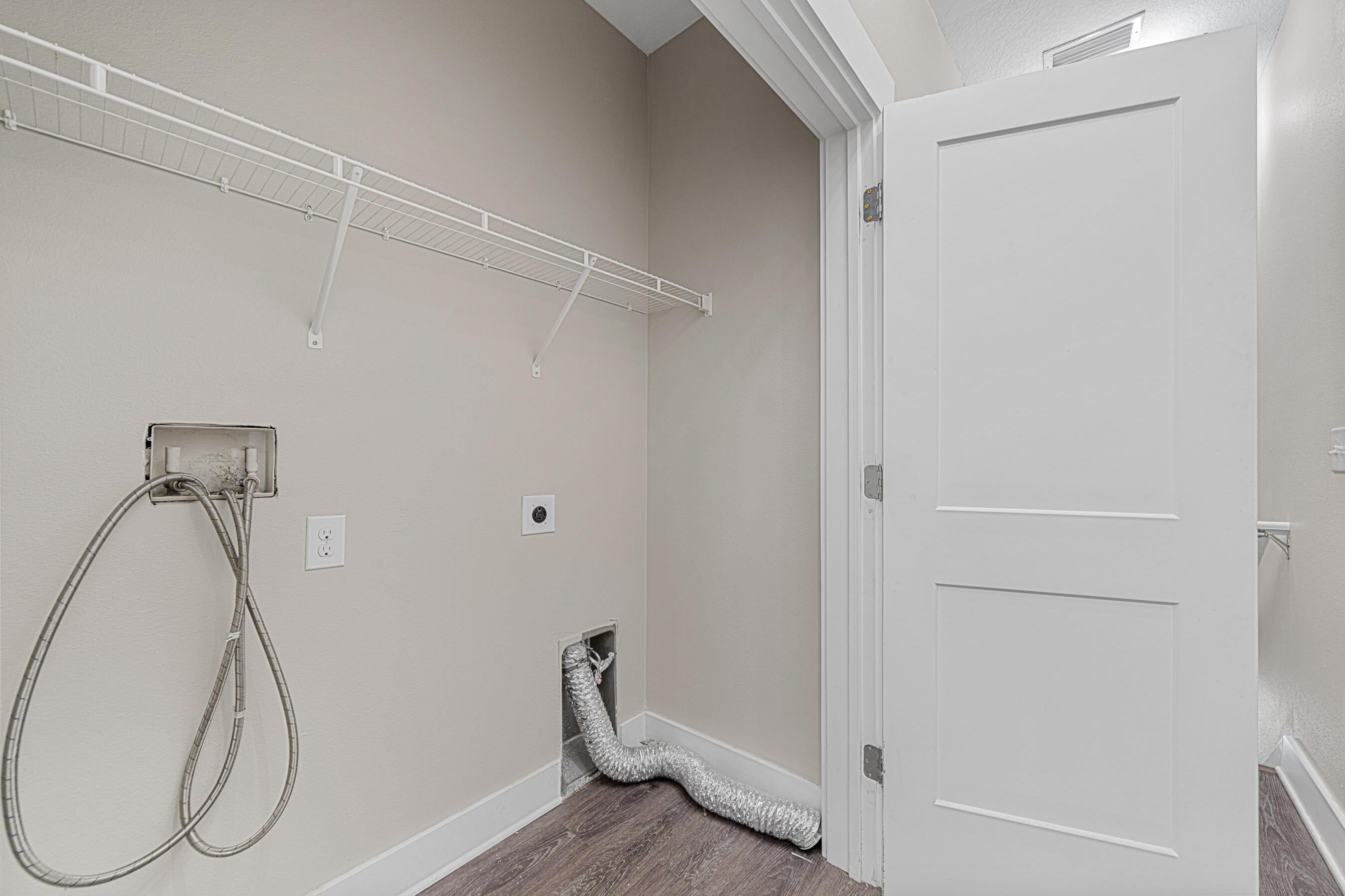 VERANDAS AT FREEPORT - Residential Lease