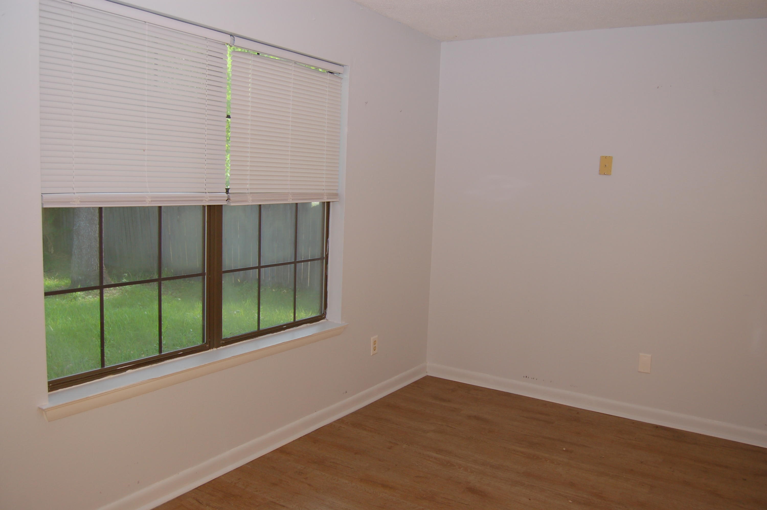 PINE MEADOWS - Residential