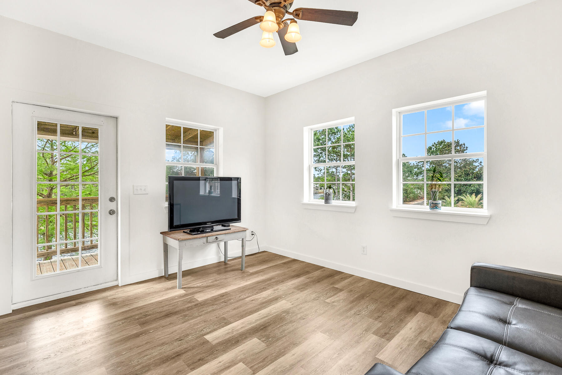 SHORTLINE LAKE ESTATES - Residential