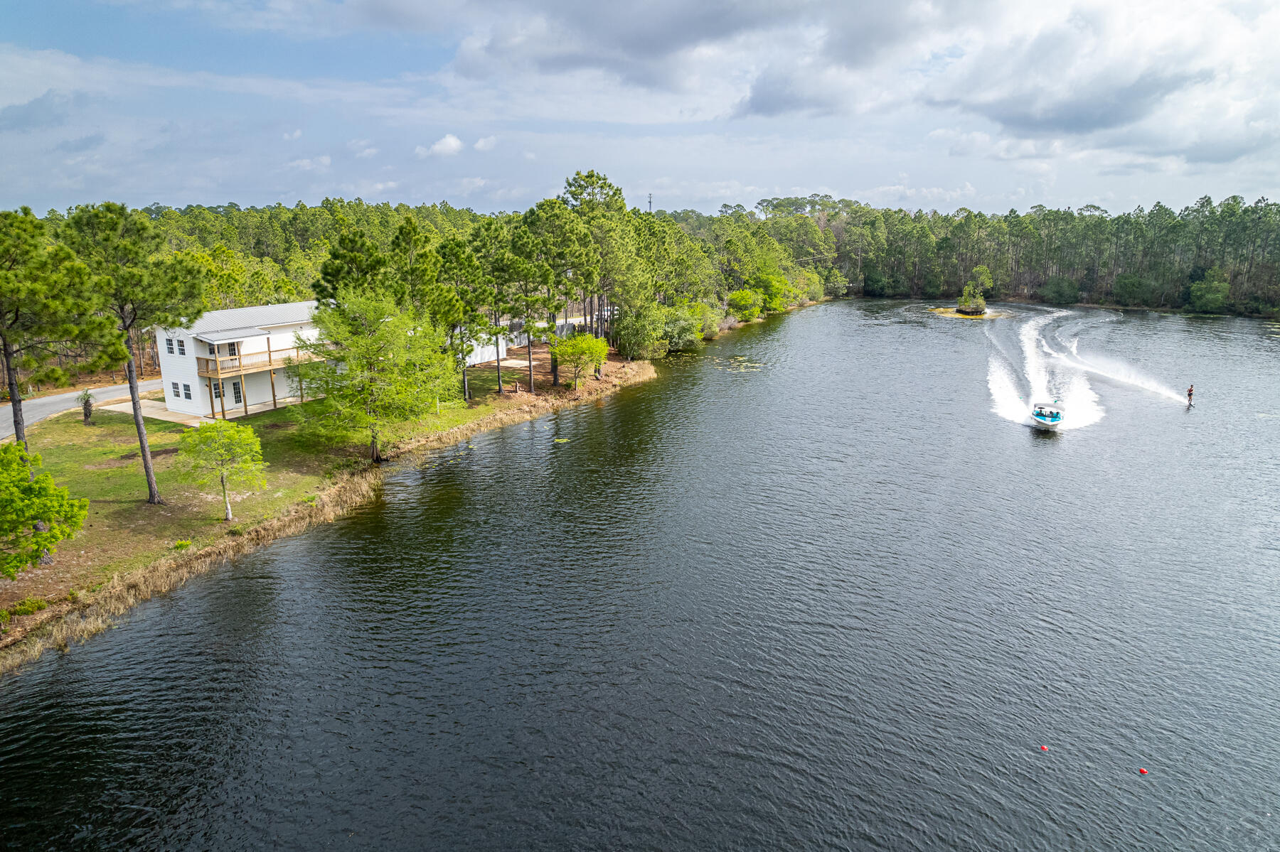 SHORTLINE LAKE ESTATES - Residential