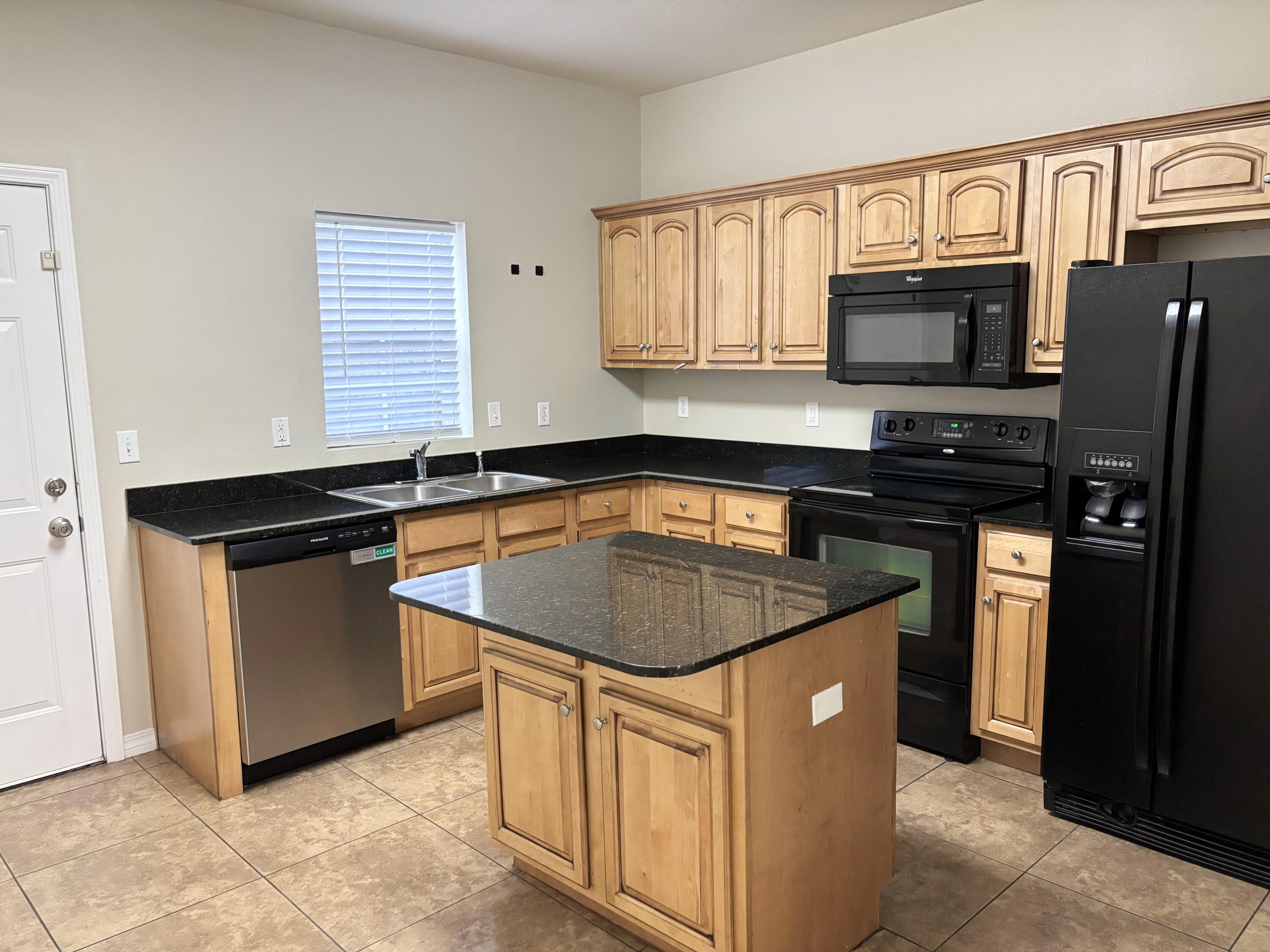 MERIDIAN SQUARE T/H - Residential Lease