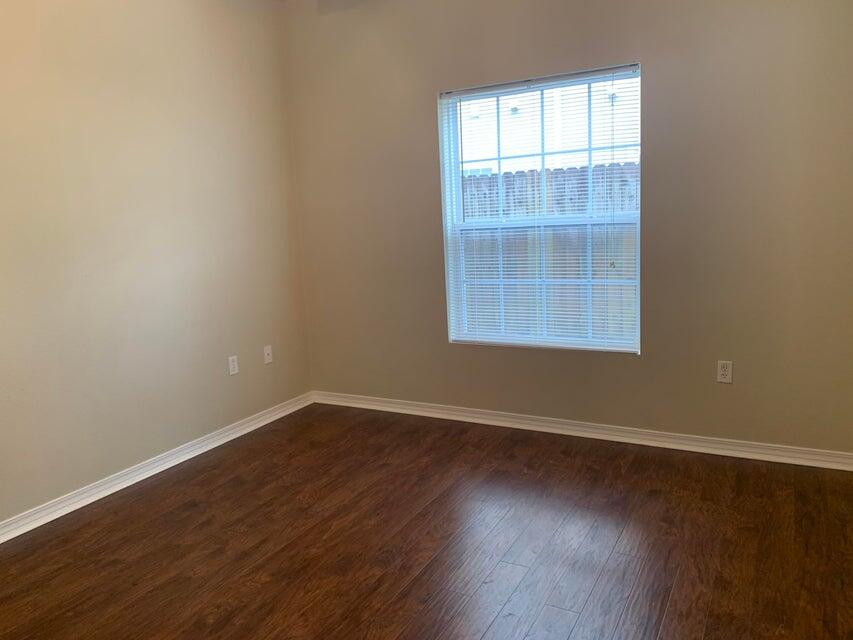 MERIDIAN SQUARE T/H - Residential Lease
