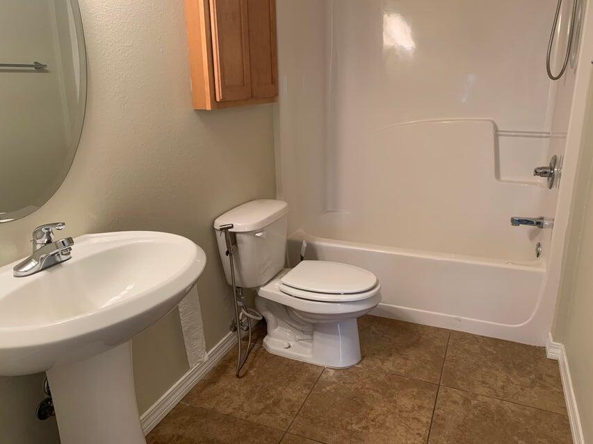 MERIDIAN SQUARE T/H - Residential Lease