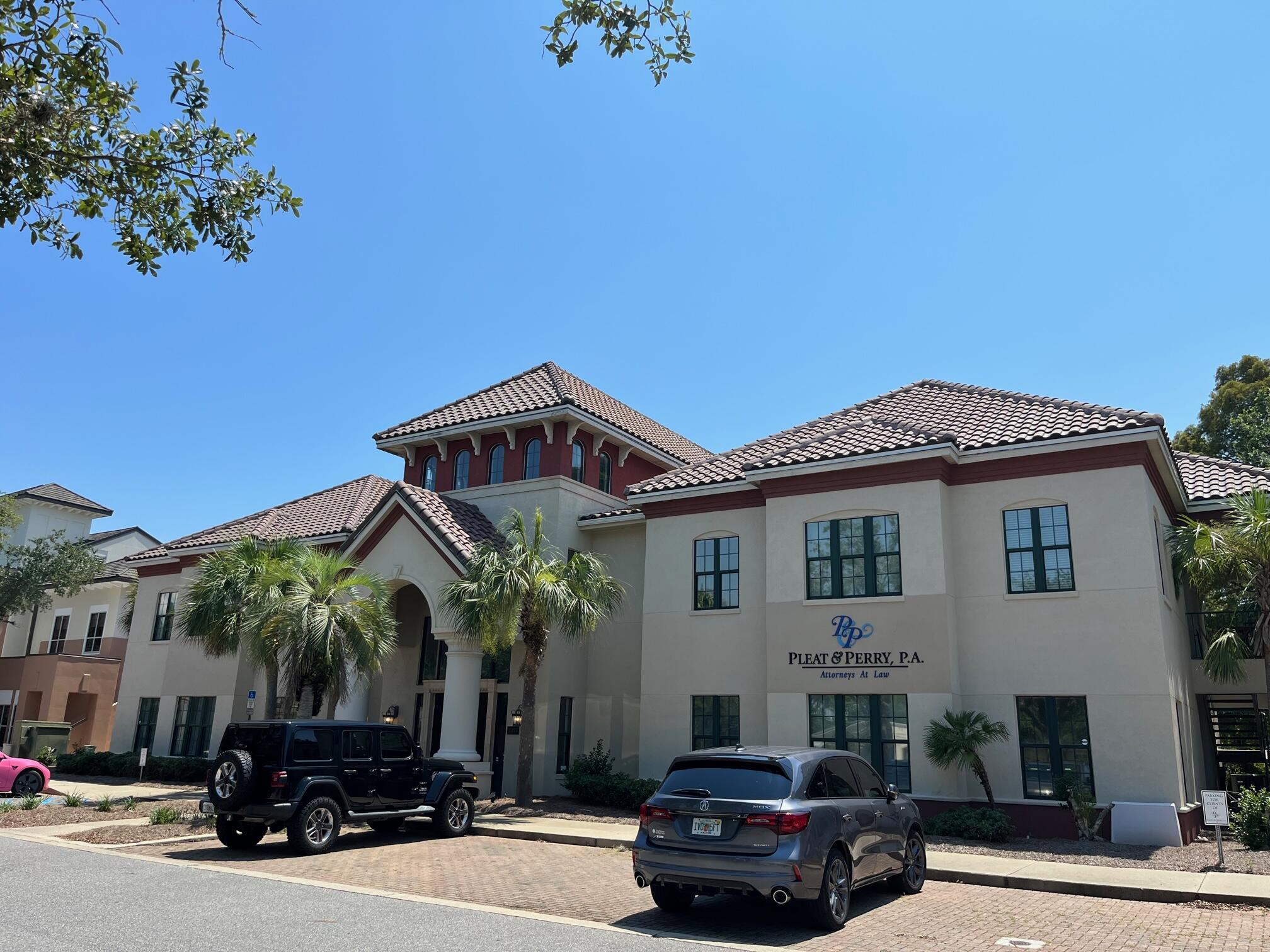 Prime, 800 SF professional office space located on the ground floor of this beautiful office building at Regatta Commons. This office building has great office synergy with co-tenants such as a Financial Advisor, Attorney and Men's Health. The space has its own entry door off the common lobby that opens up into a large reception area, 2 windowed offices, large open work spaces and its own private bathroom. The space also has its own rear entry / exit door for privacy. The target rent of $2,500 includes base rent, triple net cost and electricity.