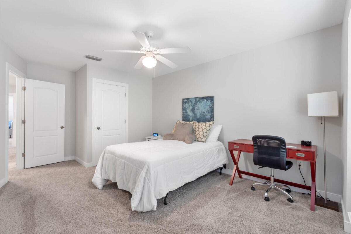 TWIN LAKES TOWNHOMES PH 2 - Residential