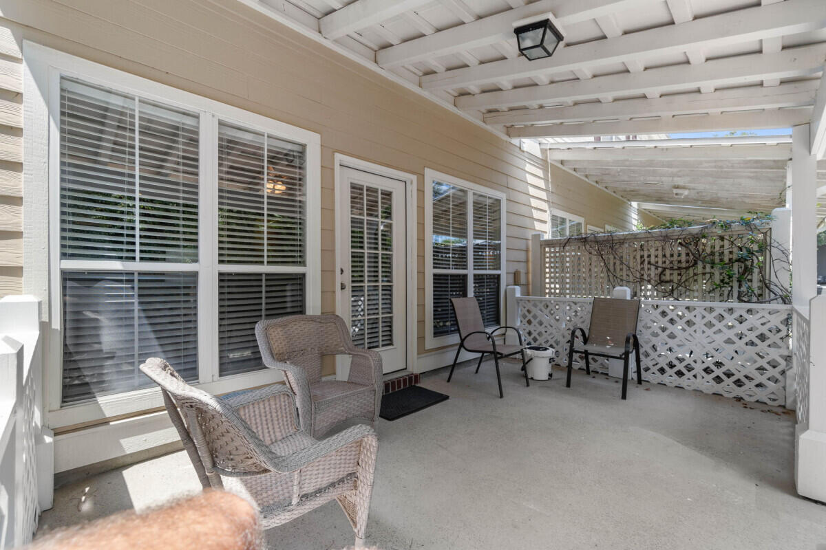 TWIN LAKES TOWNHOMES PH 2 - Residential