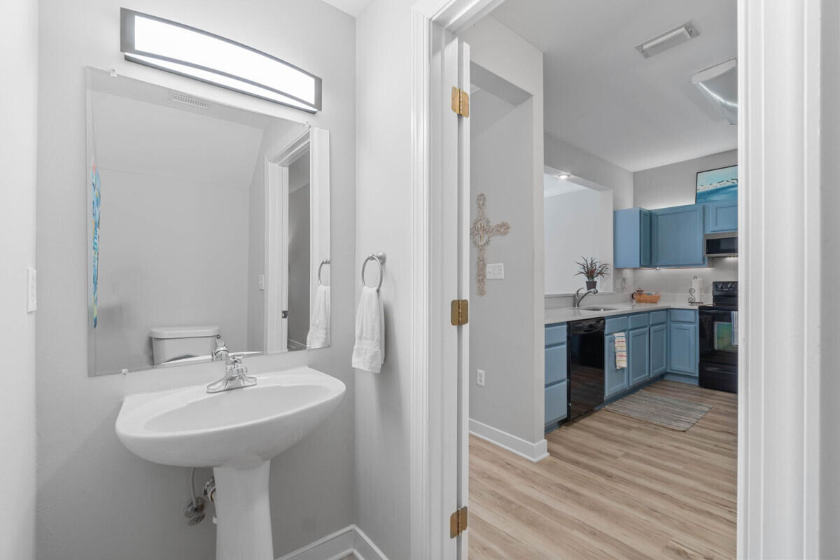 TWIN LAKES TOWNHOMES PH 2 - Residential