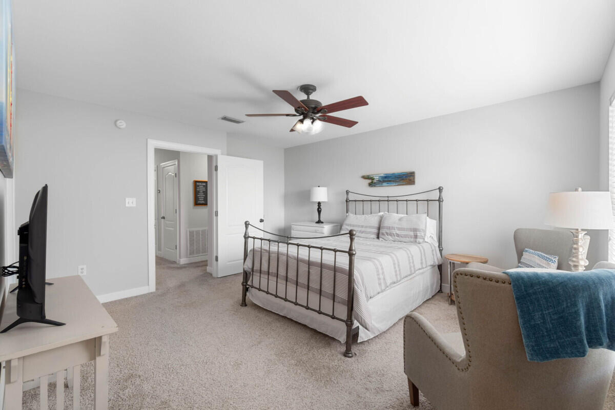 TWIN LAKES TOWNHOMES PH 2 - Residential