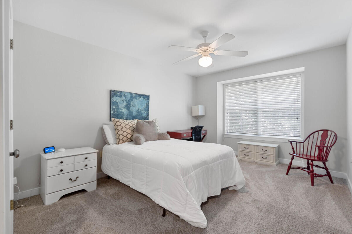 TWIN LAKES TOWNHOMES PH 2 - Residential