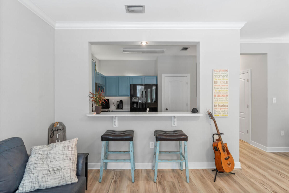 TWIN LAKES TOWNHOMES PH 2 - Residential