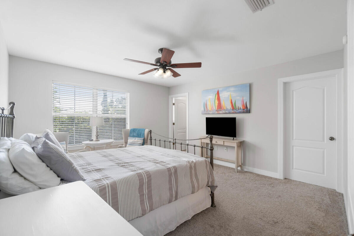 TWIN LAKES TOWNHOMES PH 2 - Residential