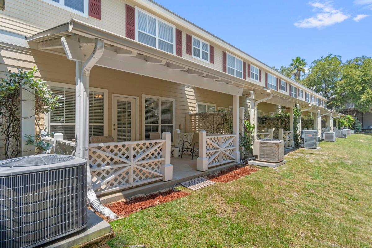 TWIN LAKES TOWNHOMES PH 2 - Residential