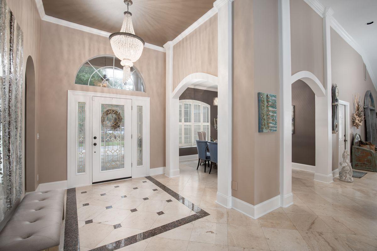 BAYTOWNE AVE EAST - Residential