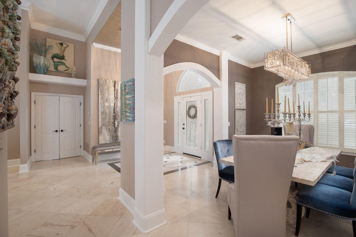 BAYTOWNE AVE EAST - Residential