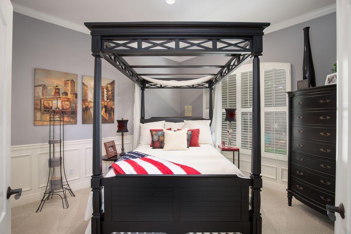 BAYTOWNE AVE EAST - Residential