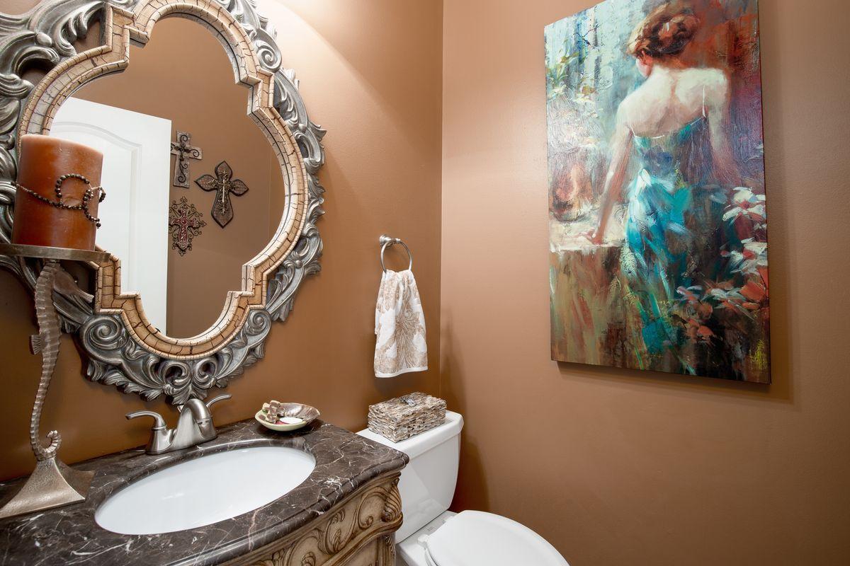 BAYTOWNE AVE EAST - Residential