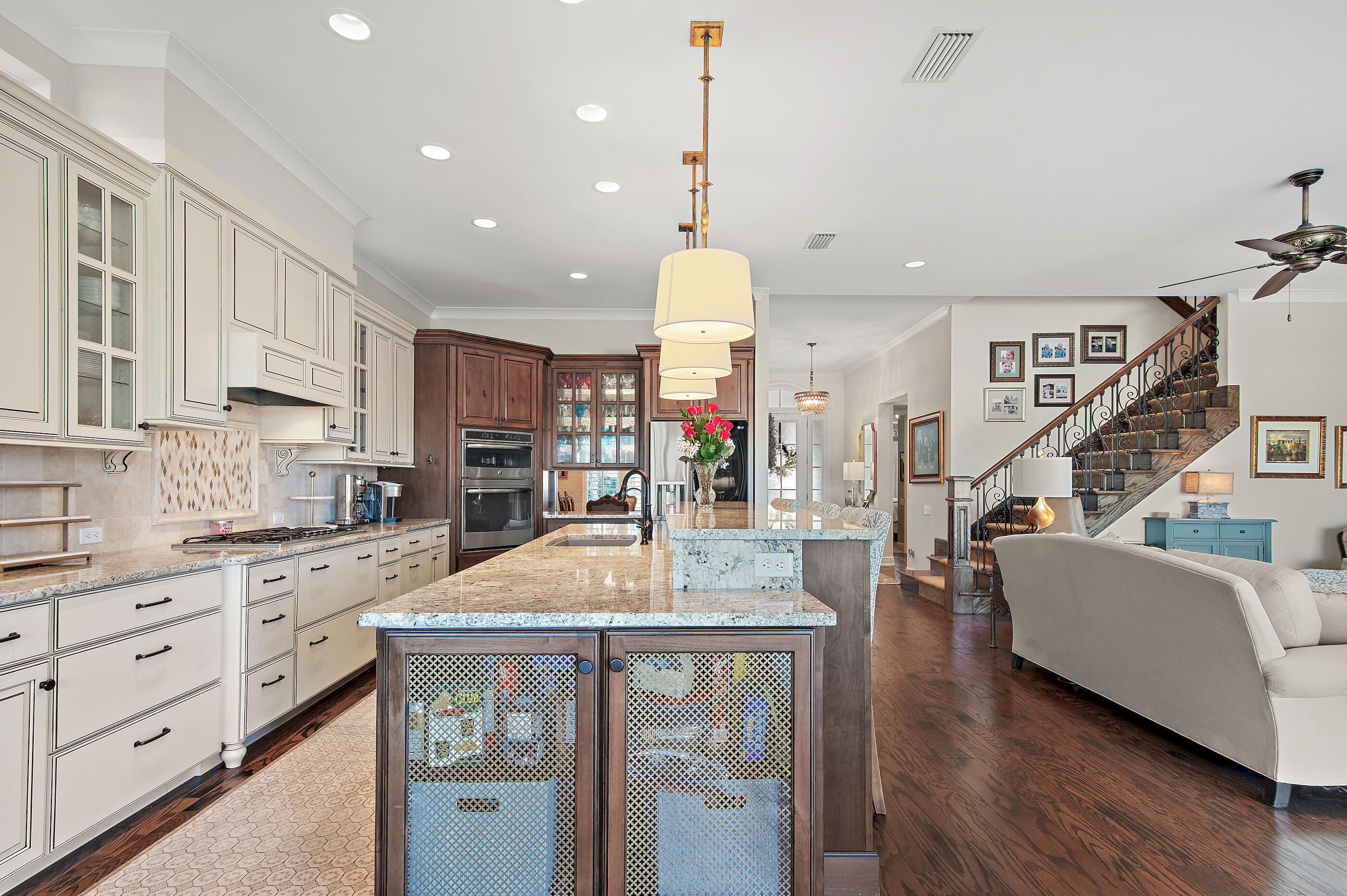 KELLY PLANTATION - Residential