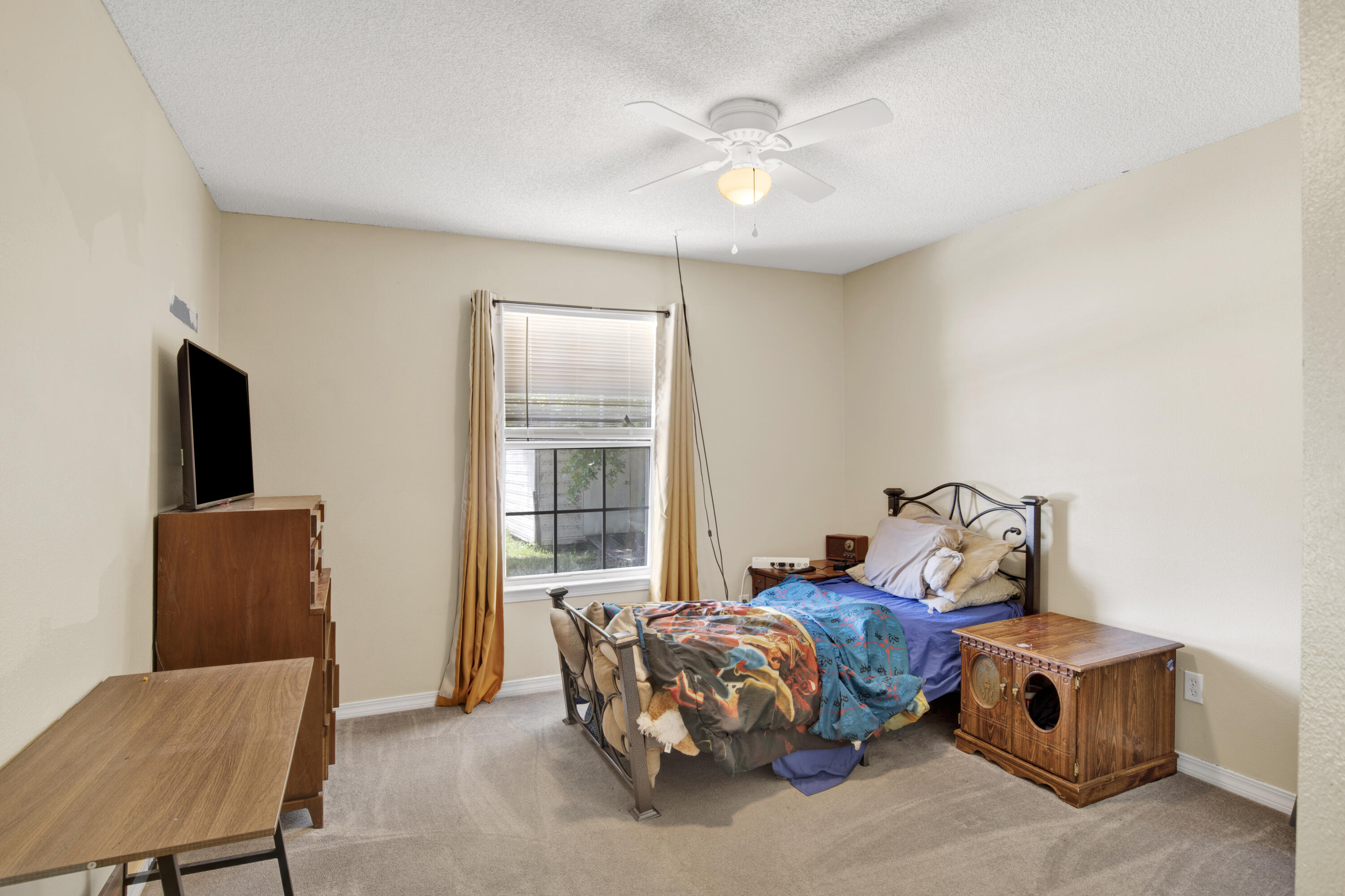 HAWK'S NEST - Residential