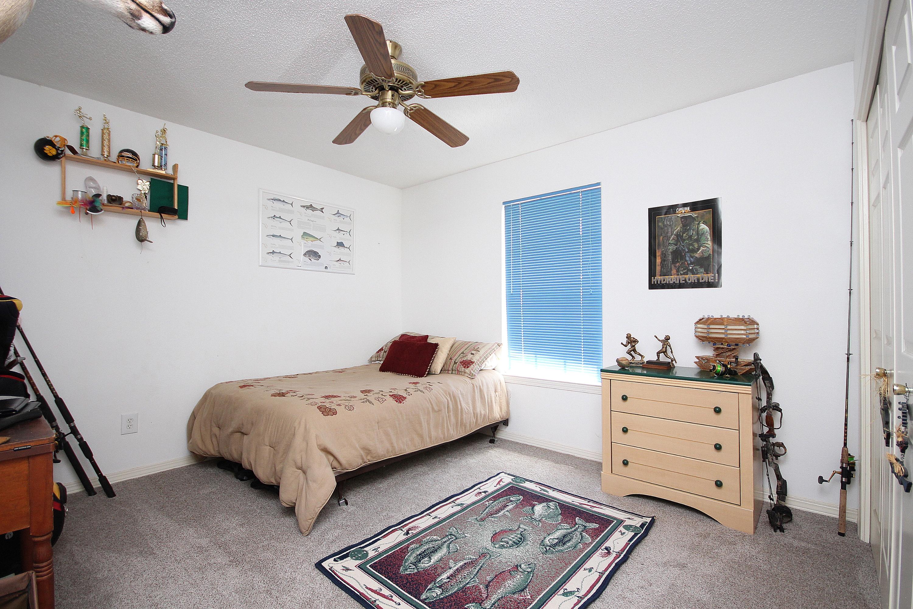 WOODLAND SHORES - Residential