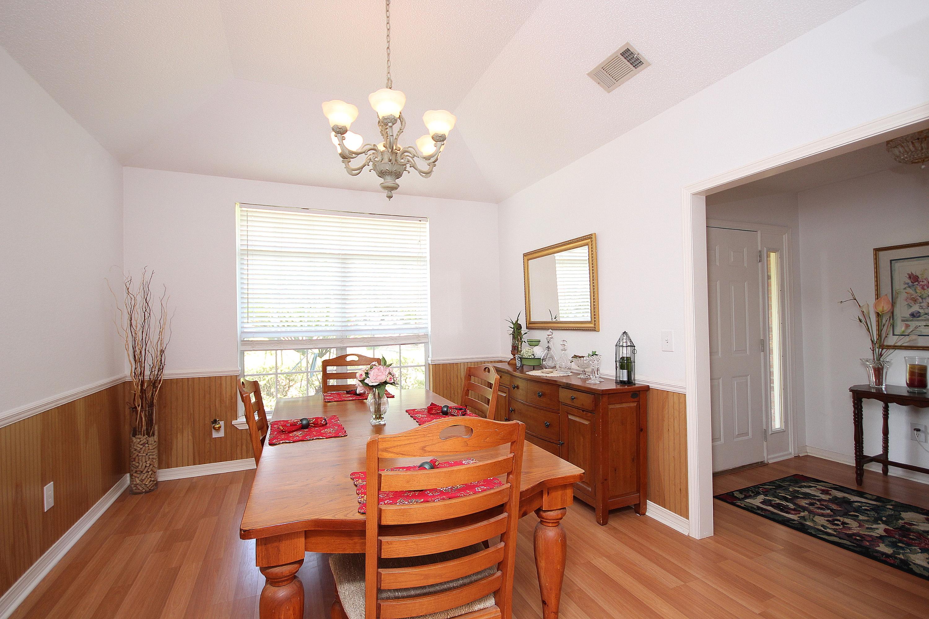 WOODLAND SHORES - Residential