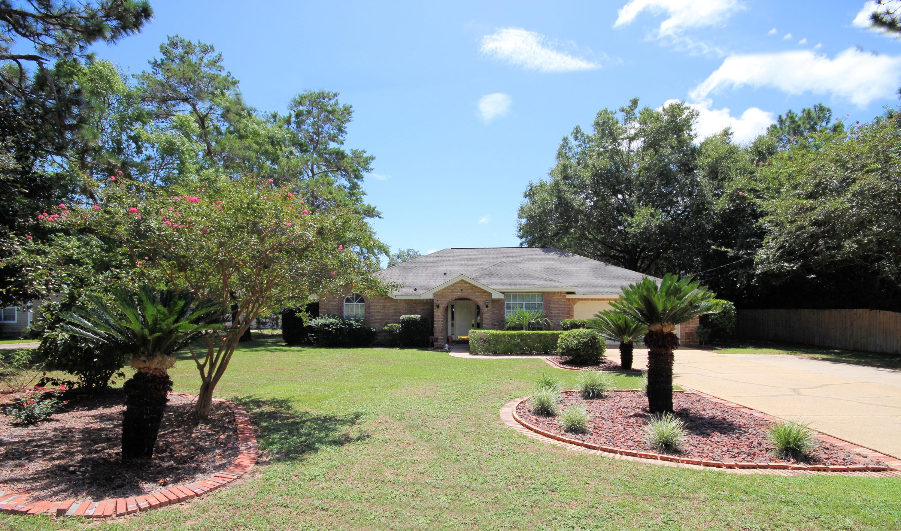 WOODLAND SHORES - Residential