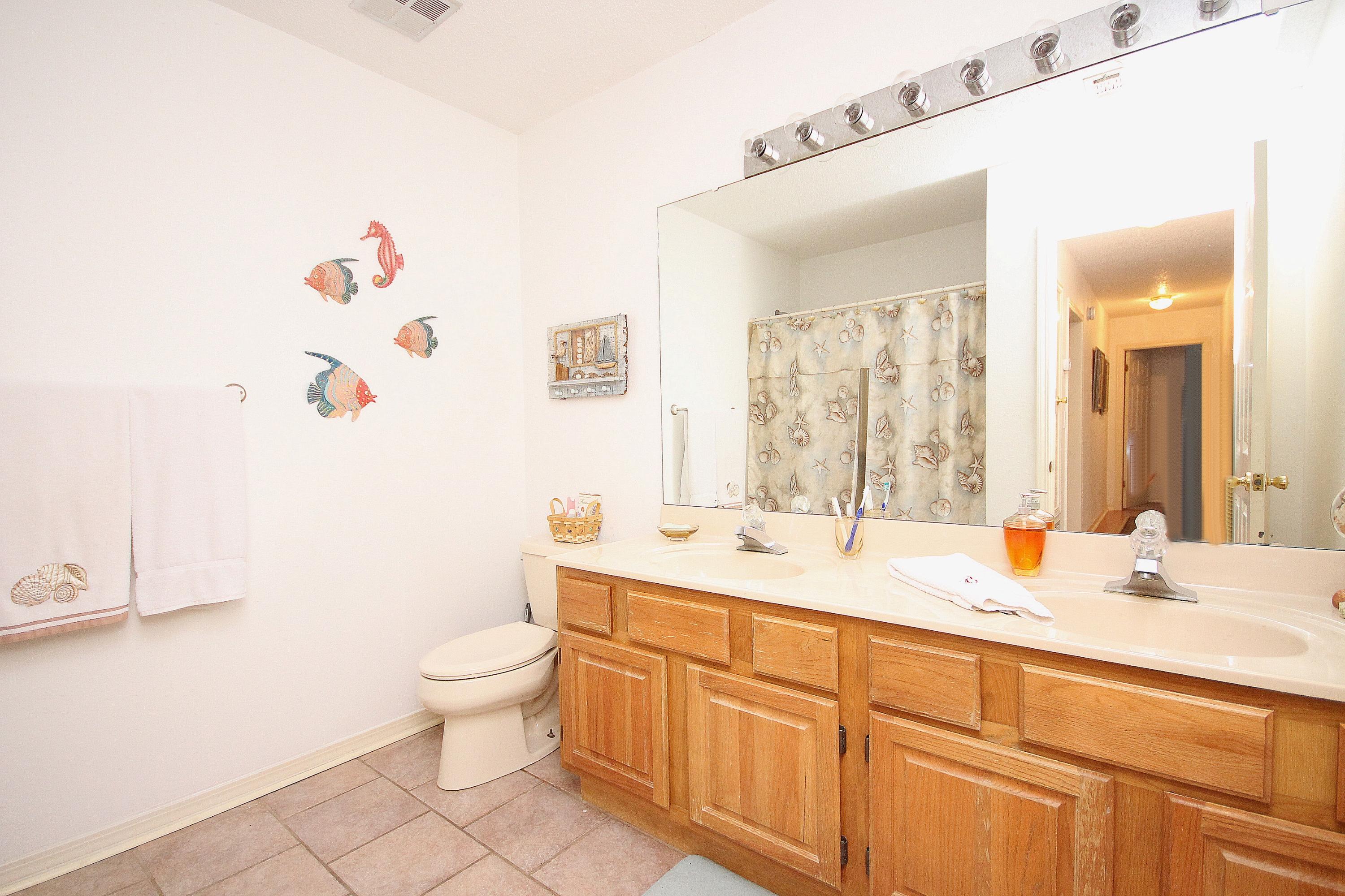 WOODLAND SHORES - Residential