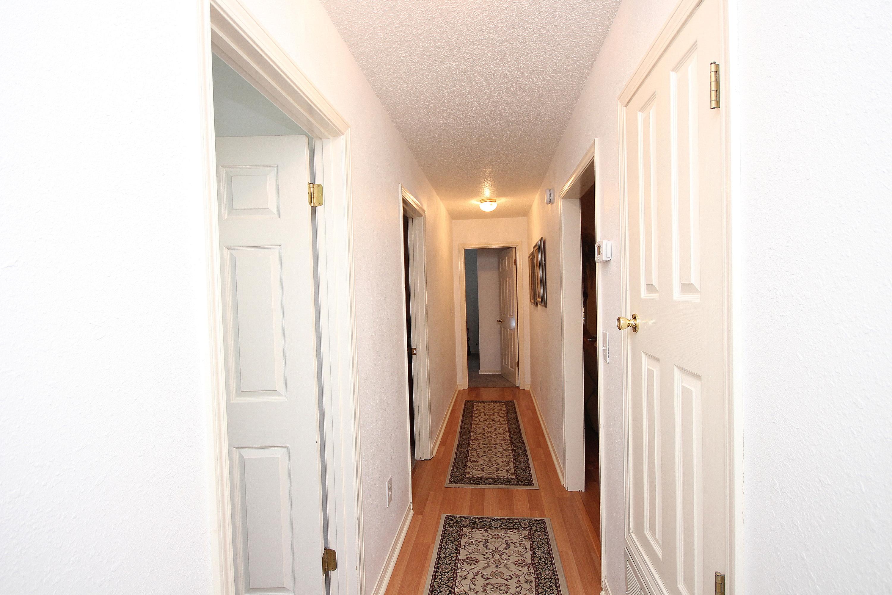 WOODLAND SHORES - Residential