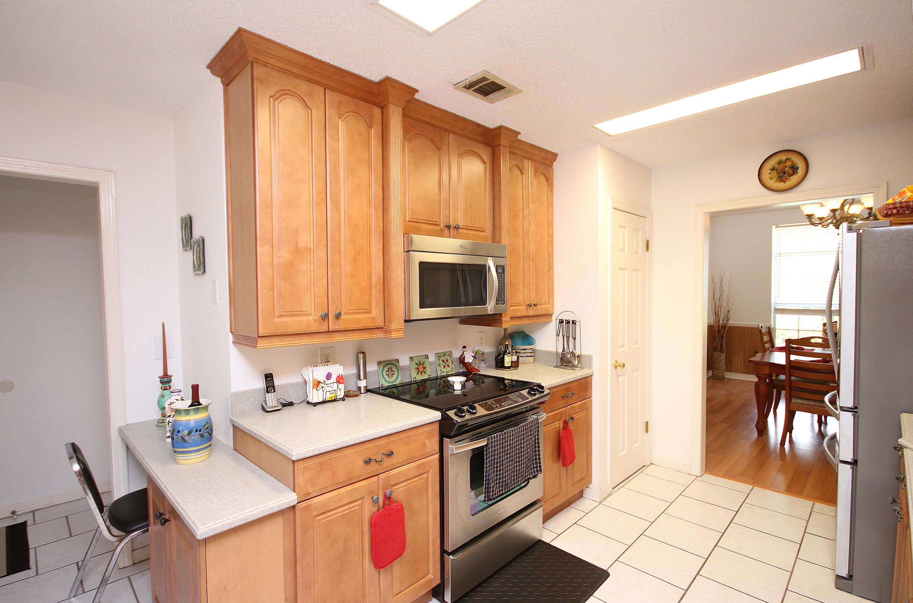 WOODLAND SHORES - Residential