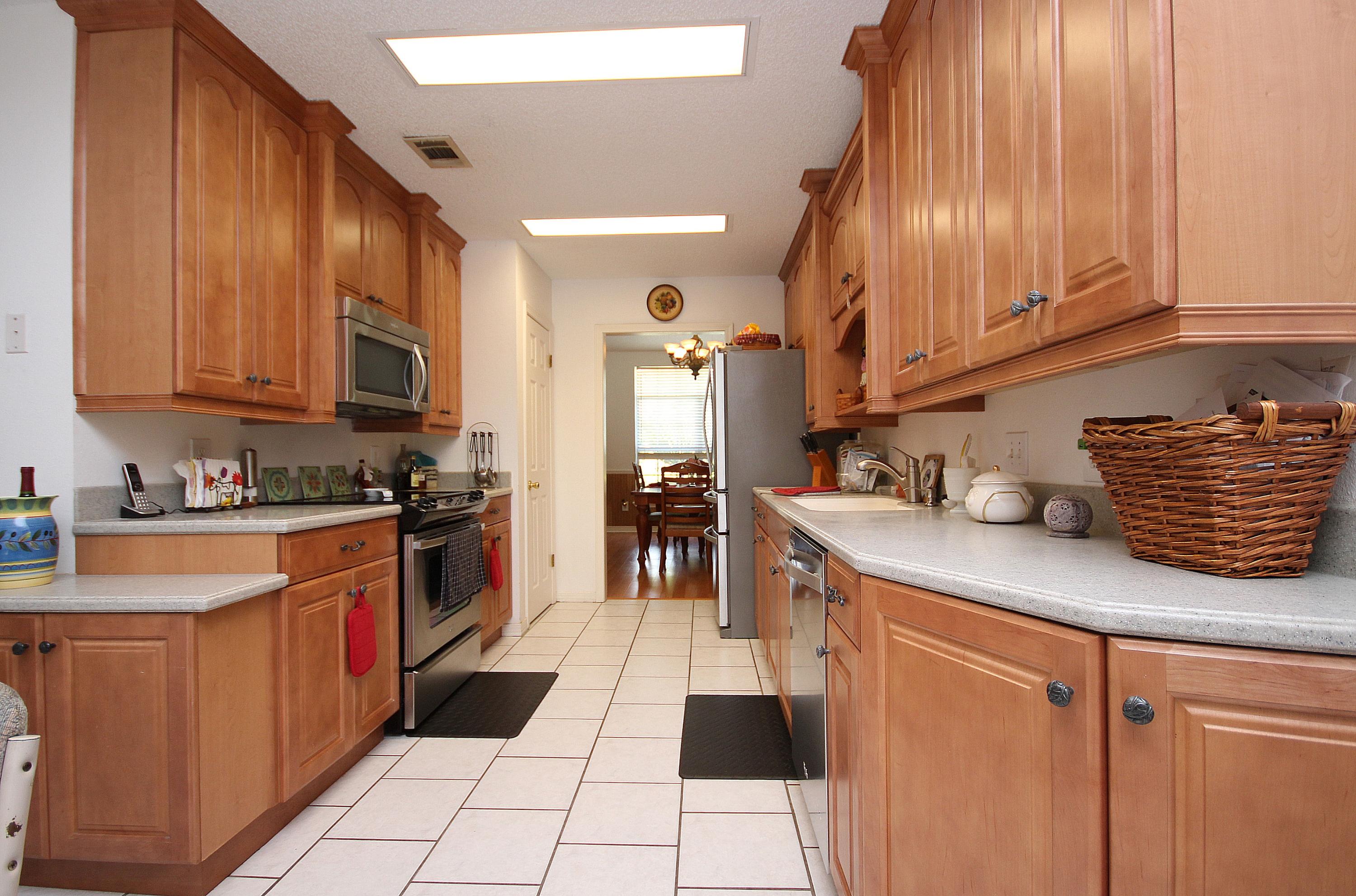 WOODLAND SHORES - Residential