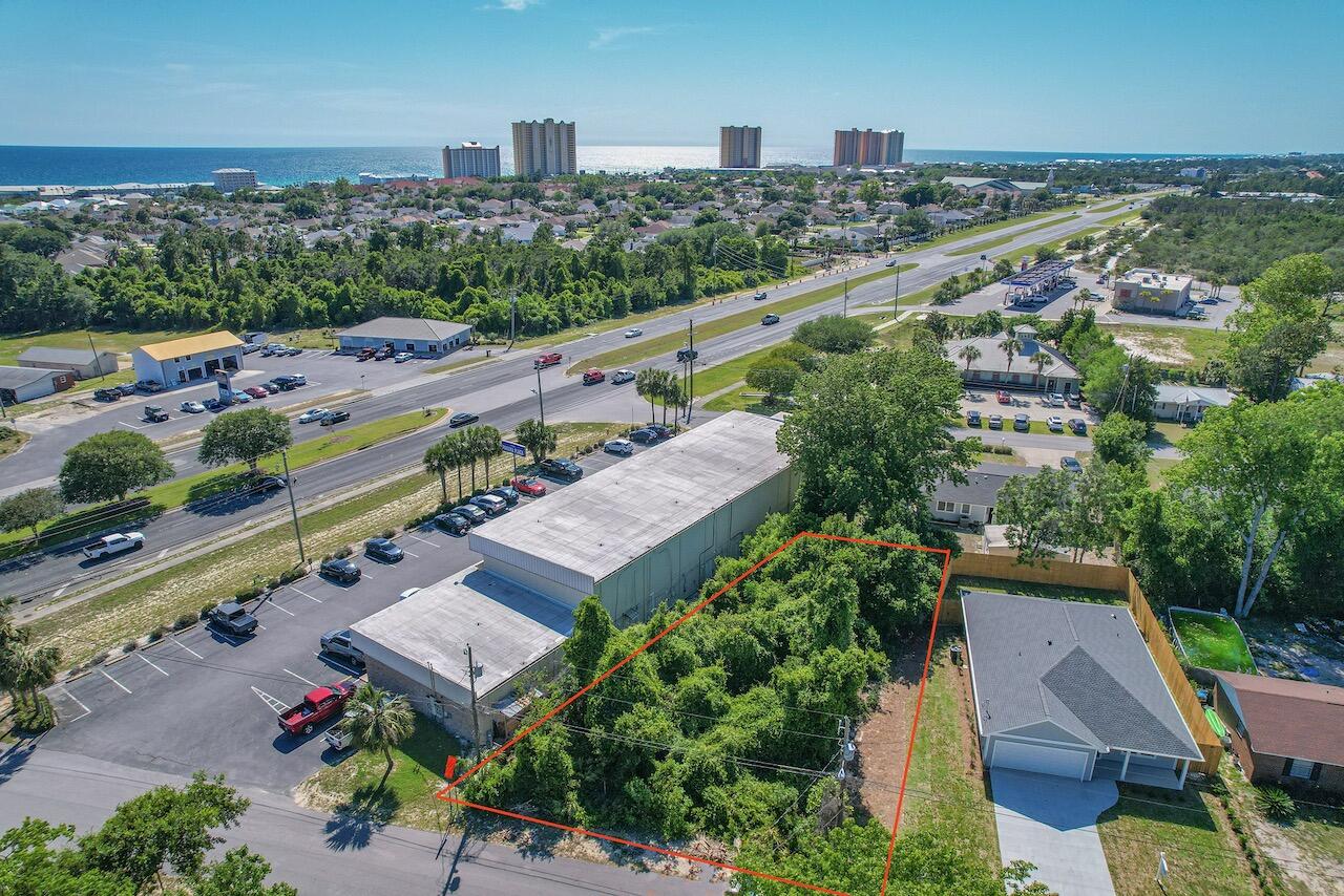 NO RECORDED SUBDIVISION - Land