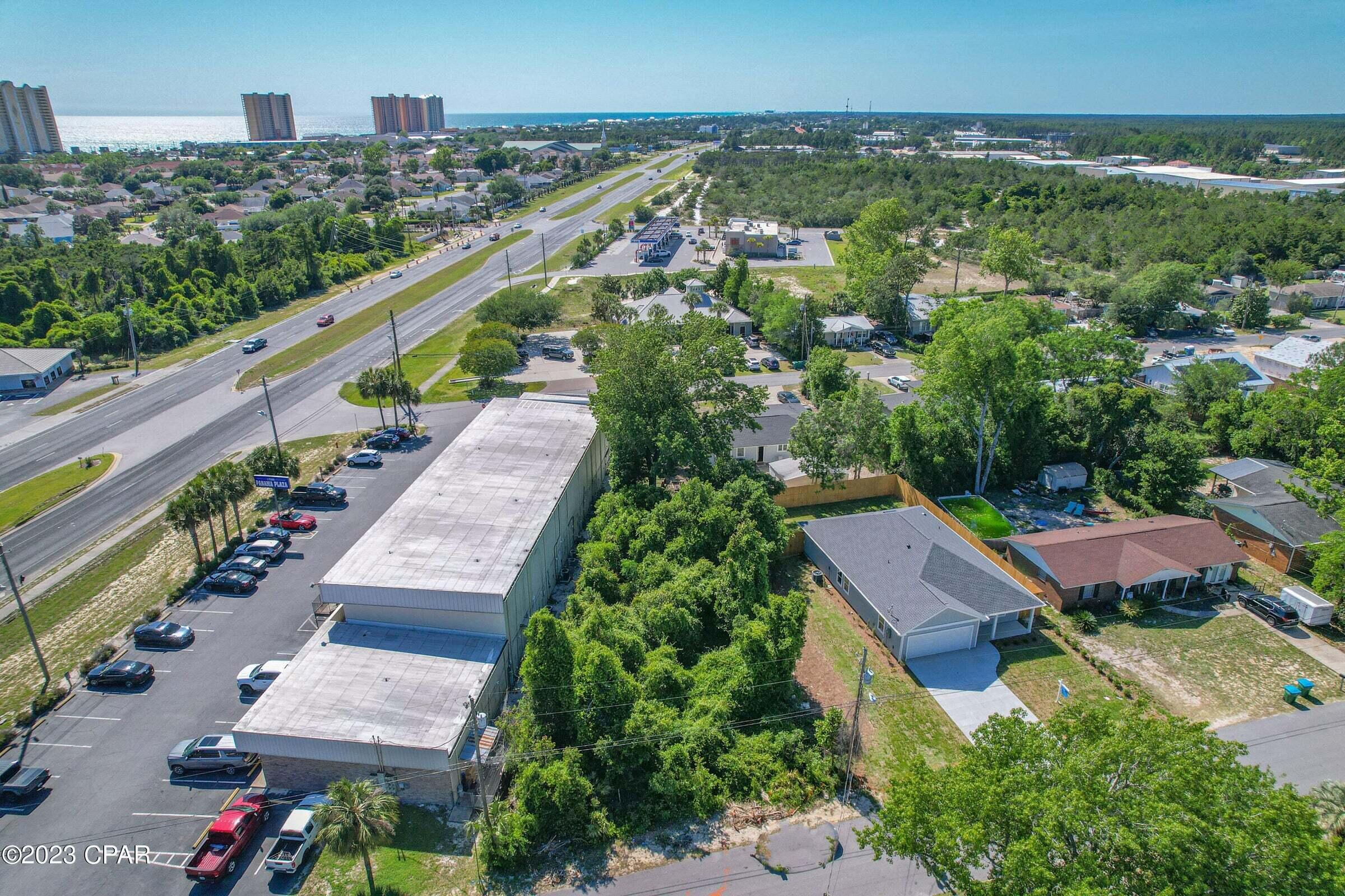 NO RECORDED SUBDIVISION - Land