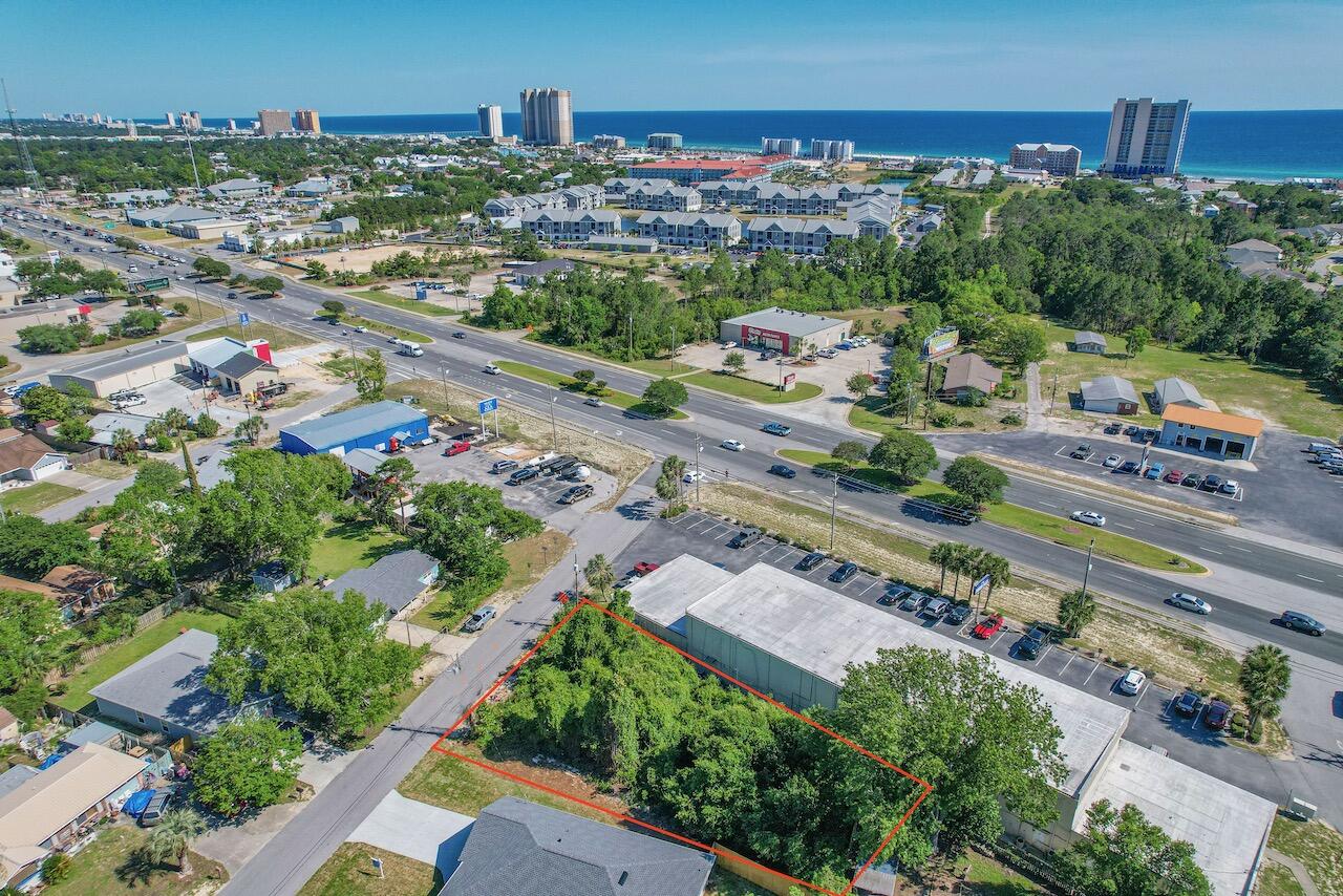 NO RECORDED SUBDIVISION - Land