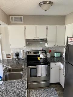 LAKEVIEW CONDO - Residential