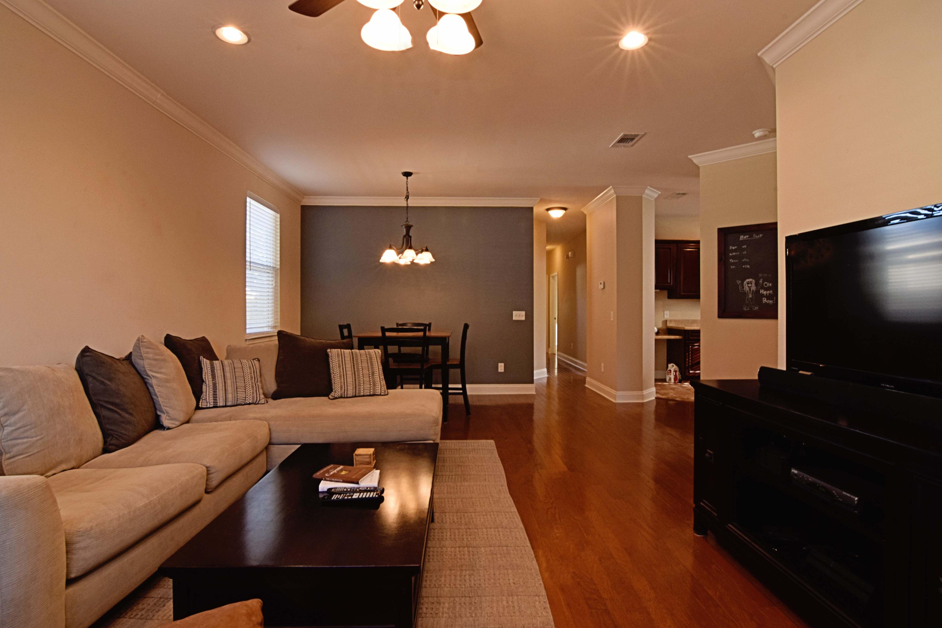 VILLA TASSO TOWN OF - Residential