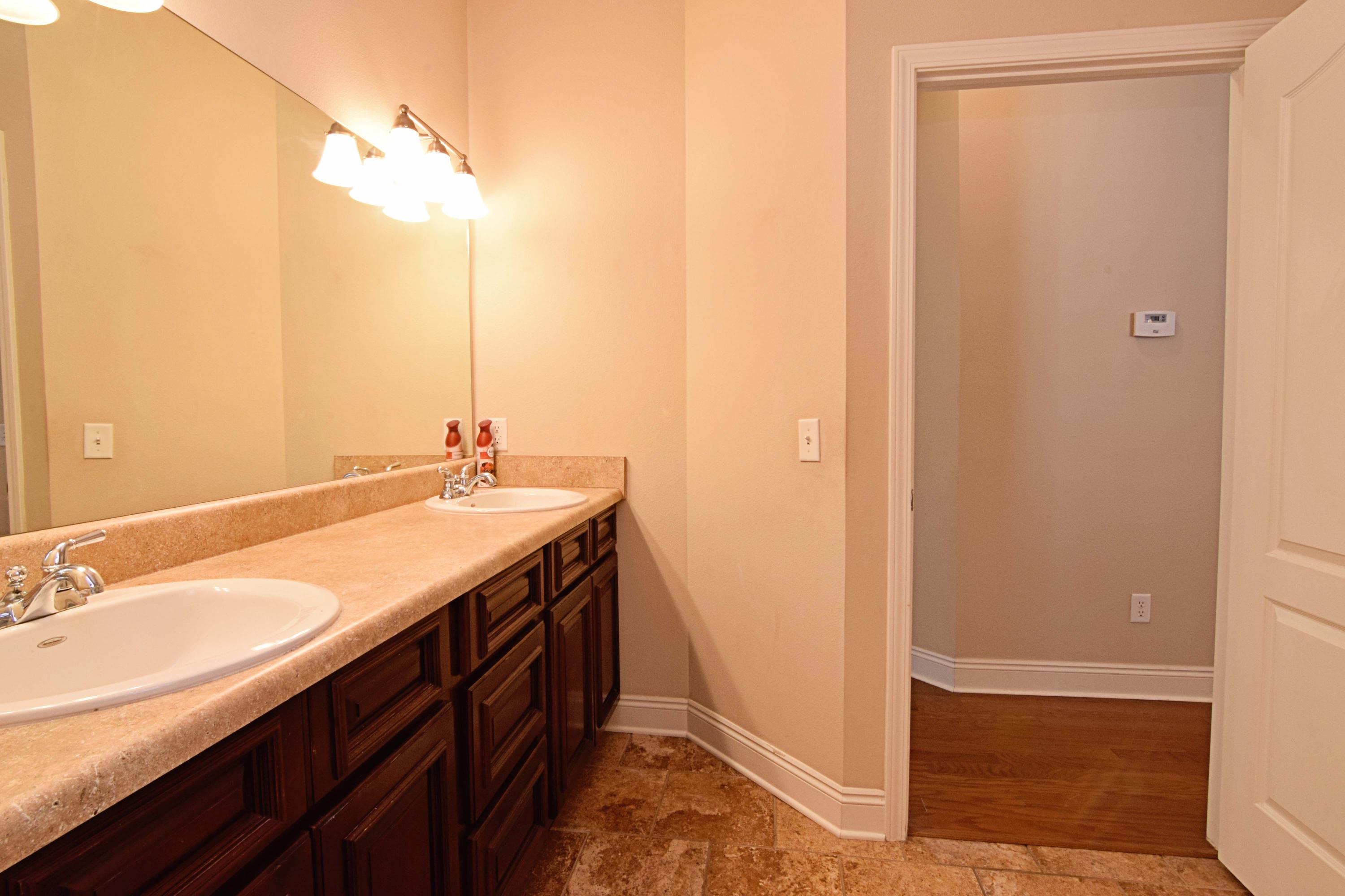 VILLA TASSO TOWN OF - Residential